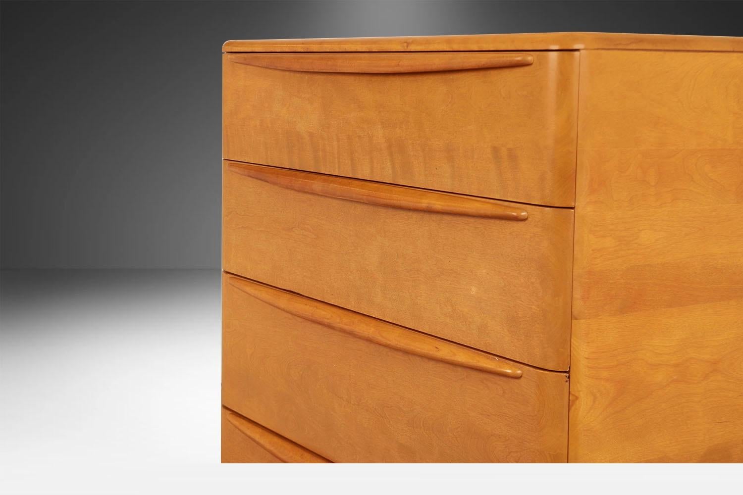 Cómoda Highboy Mid Century Heywood Wakefield Estadounidense en venta
