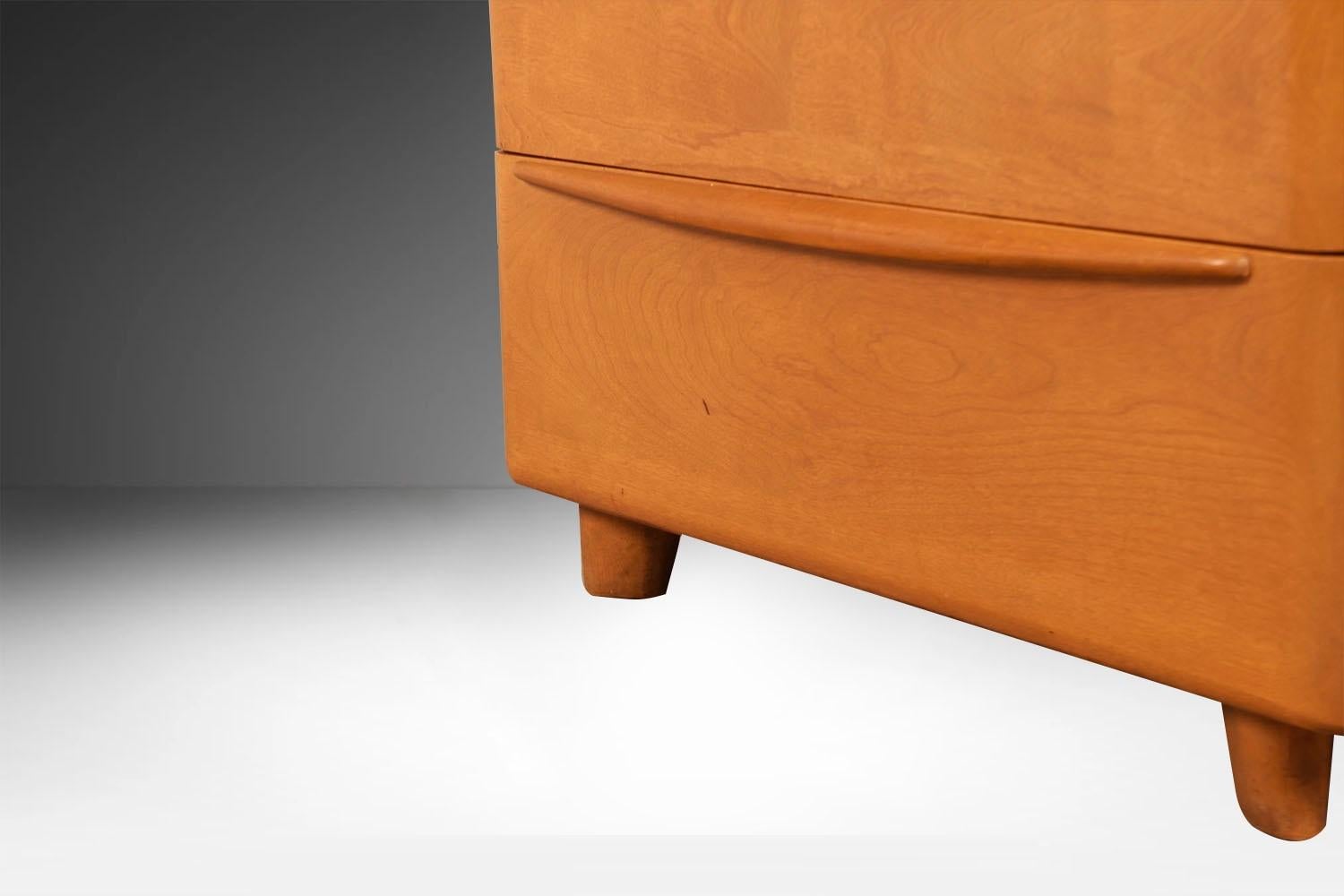 Cómoda Highboy Mid Century Heywood Wakefield mediados del siglo XX en venta