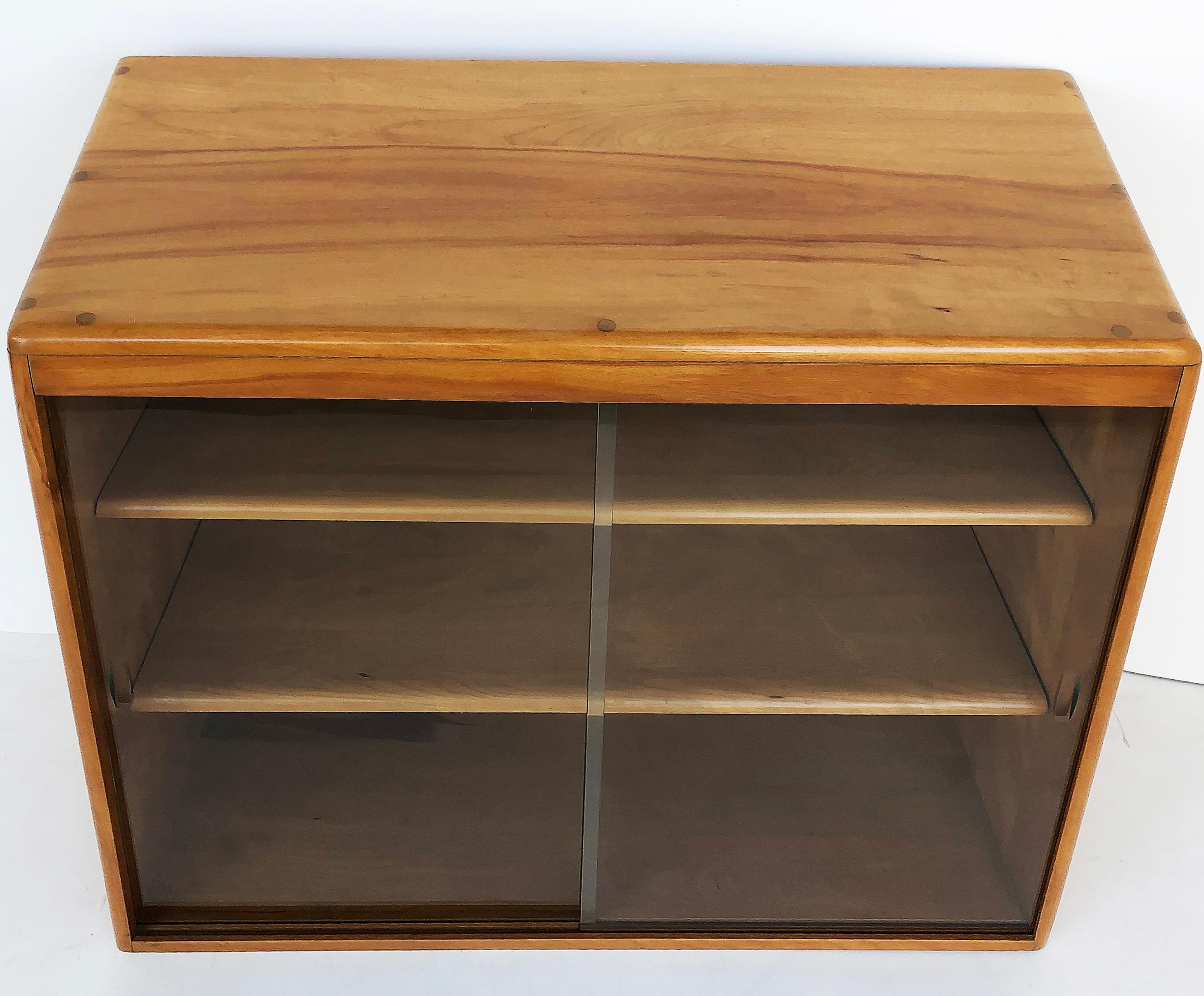 Mid-Century Heywood-Wakefield Hutch on Credenza, 1950s For Sale 1