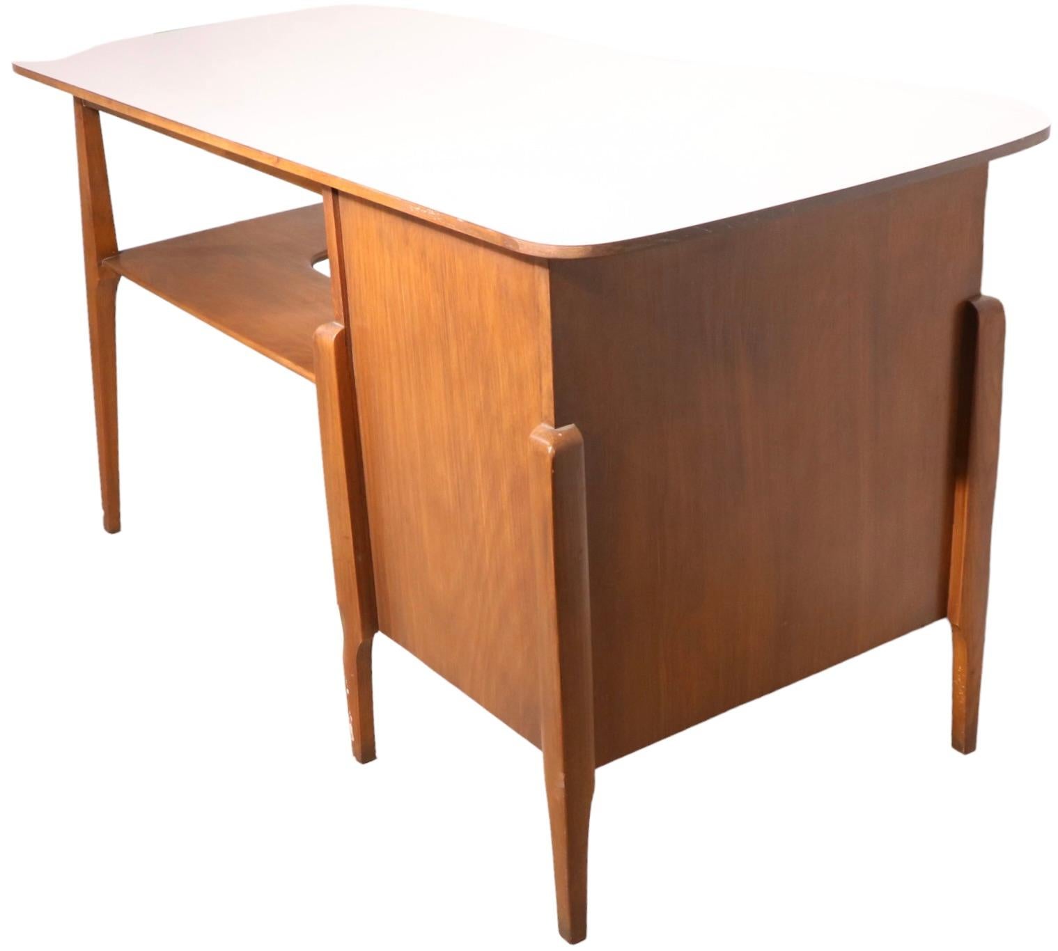 Mid Century Heywood Wakefield Prophecy Desk and Chair c. 1960's For Sale 4