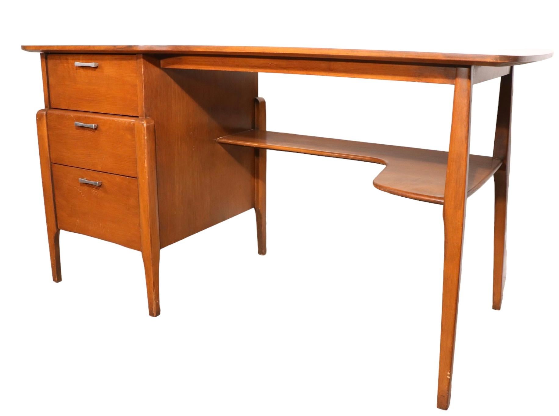 Mid Century Heywood Wakefield Prophecy Desk and Chair c. 1960's For Sale 5