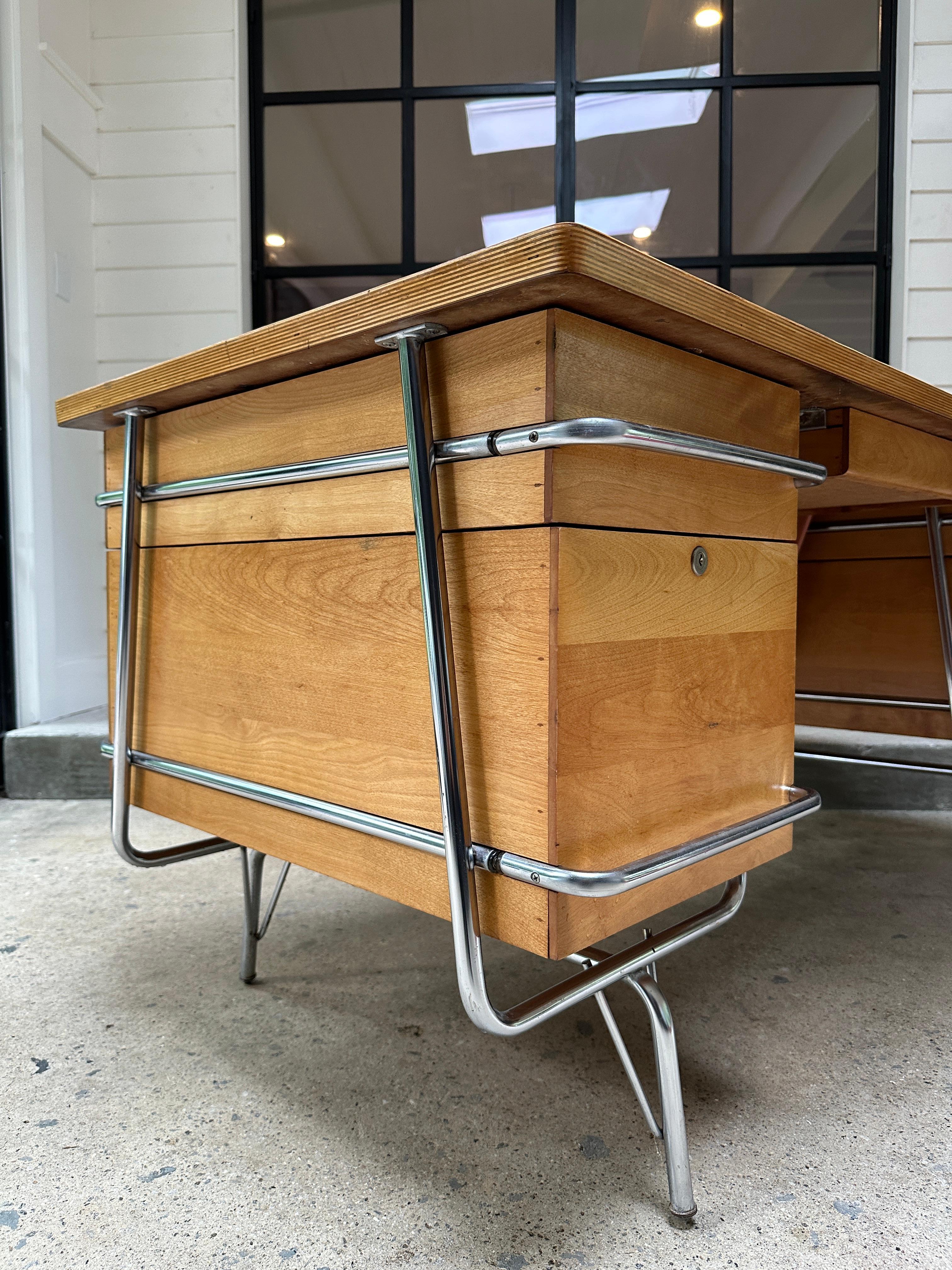 Mid Century Heywood Wakefield Trimiline desk by Kem Weber design 4