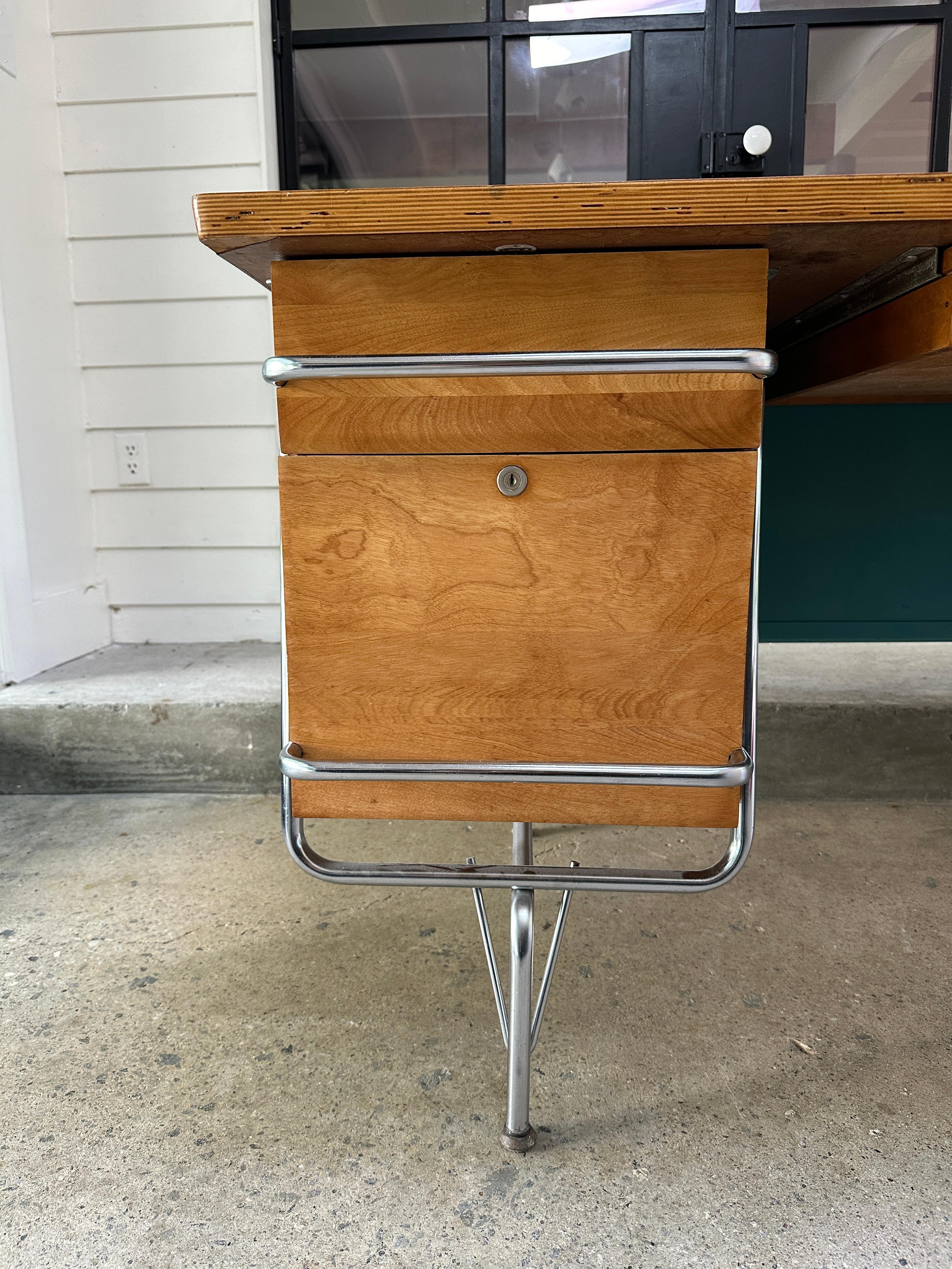 Mid-Century Modern Mid Century Heywood Wakefield Trimline desk by Kem Weber design