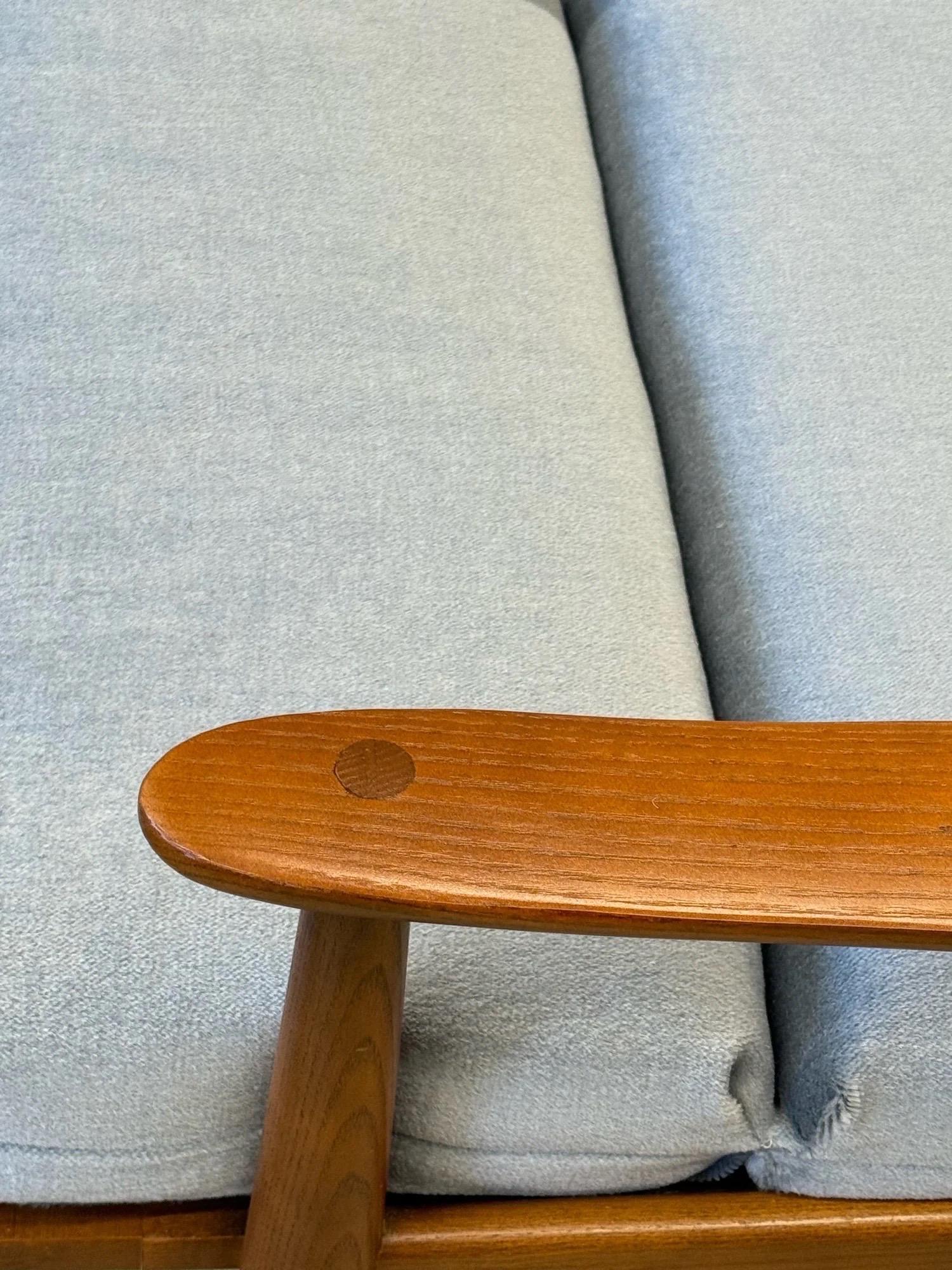 Fauteuil à dossier haut et ottoman du milieu du siècle par Heywood Wakefield en vente 3