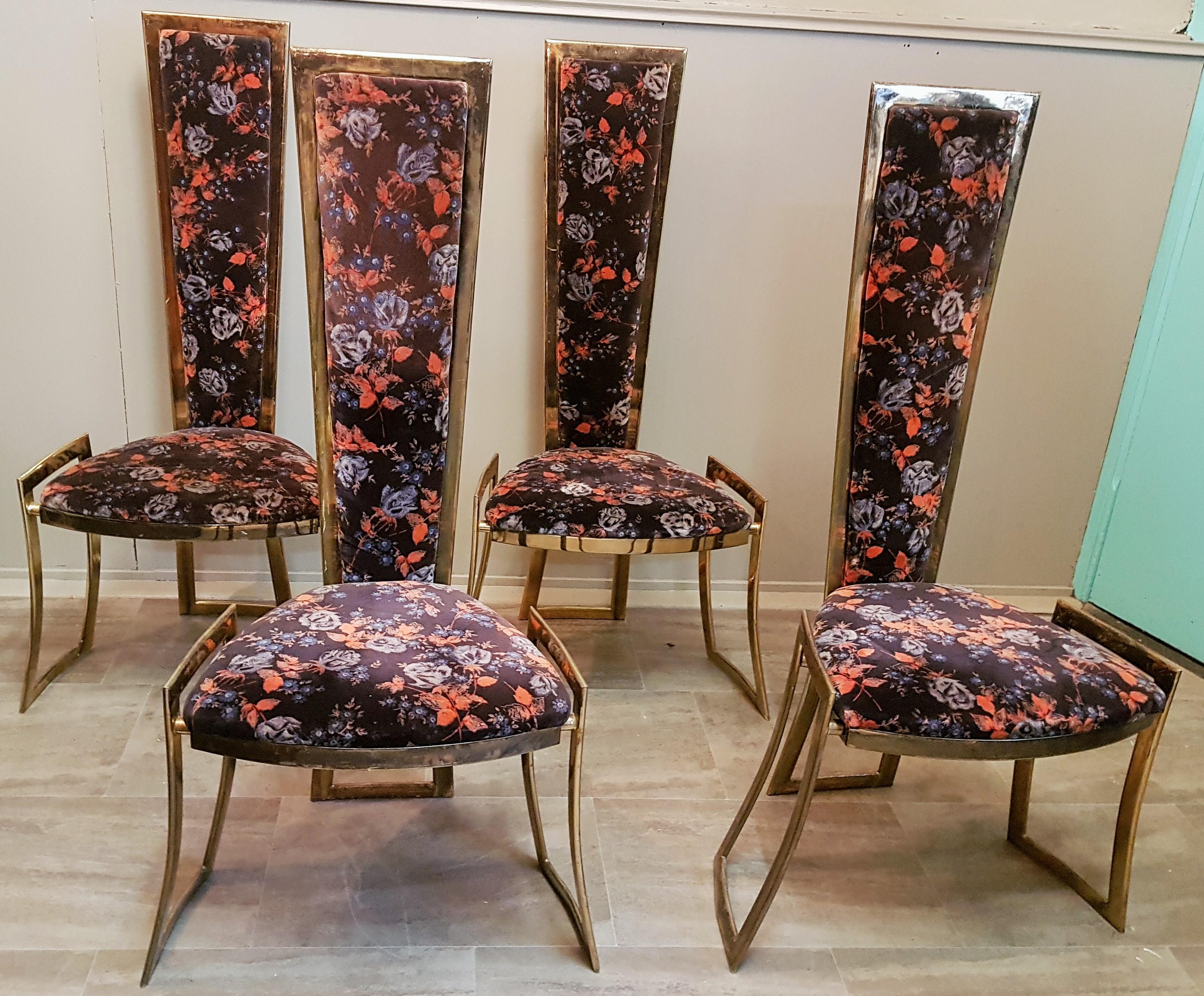 Midcentury high back dining room brass chairs Brutalist Hollywood Regency, France, 1960s.
in the style of Maison Charles, Maison Bagues or Willy Rizzo.

Original condition, solid and stabile, very heavy.

Original upholstery/fabric, brass with
