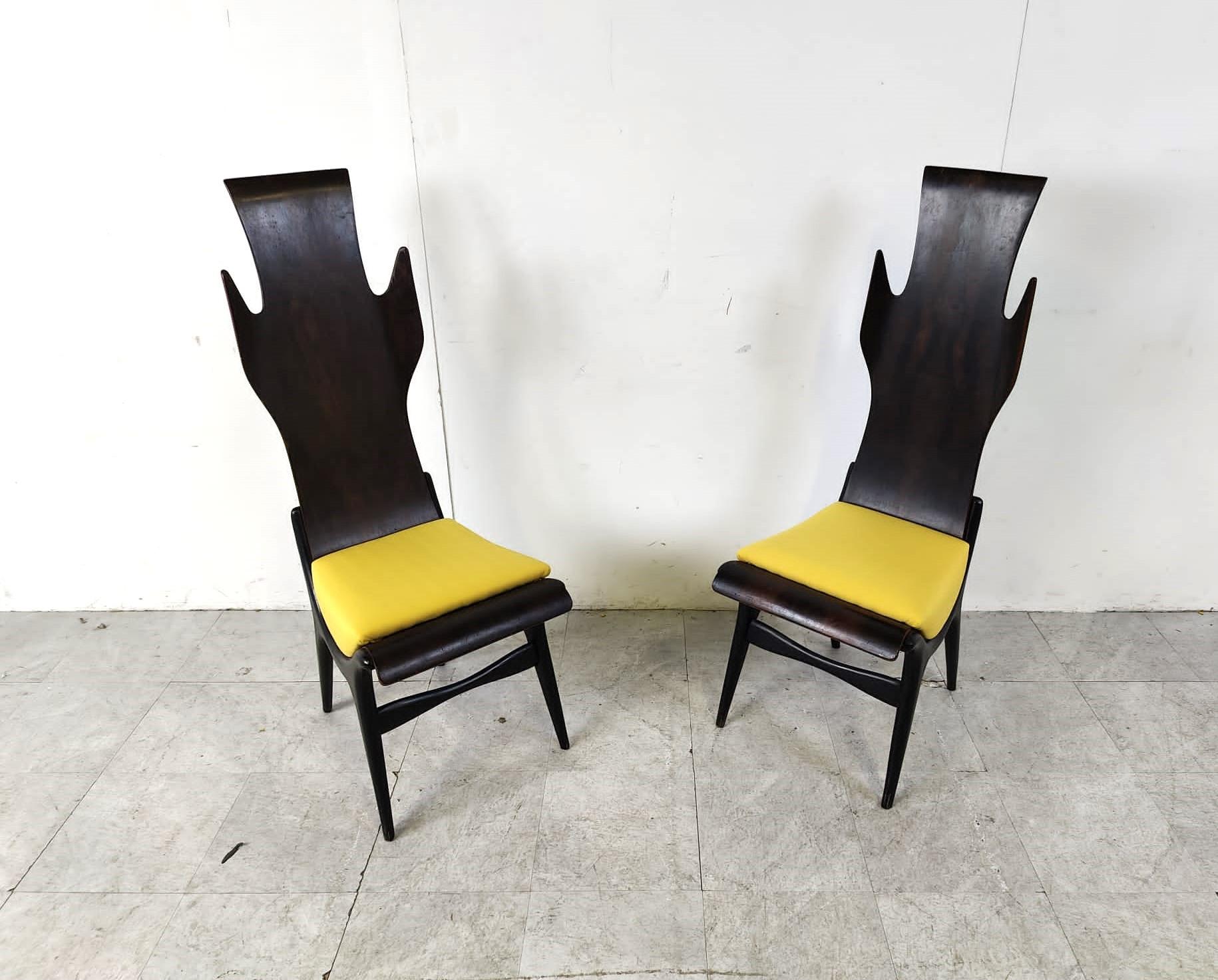 Mid century high back flame dining chairs by Dante Latorre, 1950s For Sale 1