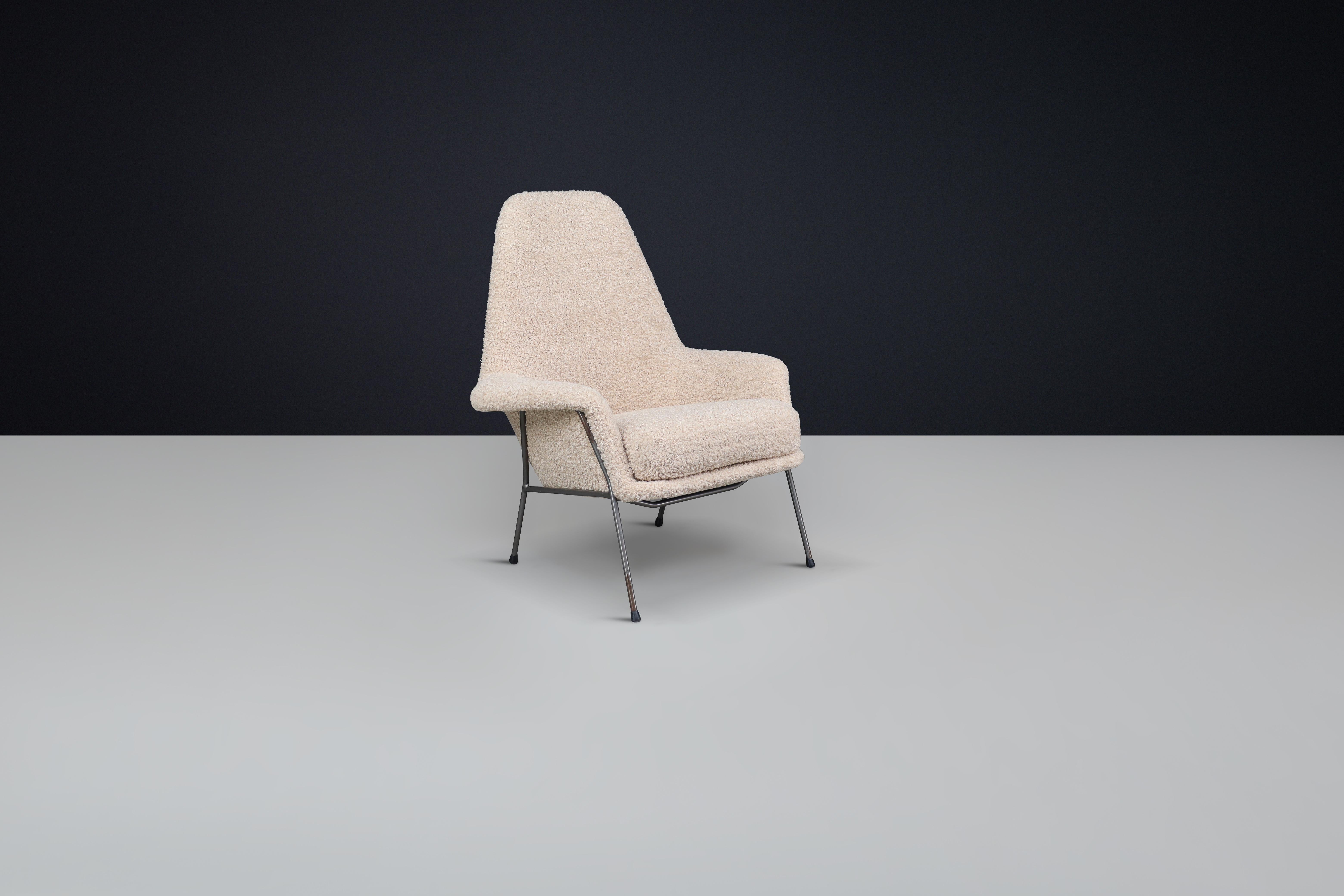 Mid-Century Modern Mid-Century High Back Lounge Gentleman Chair in Teddy Upholstery The Netherlands For Sale