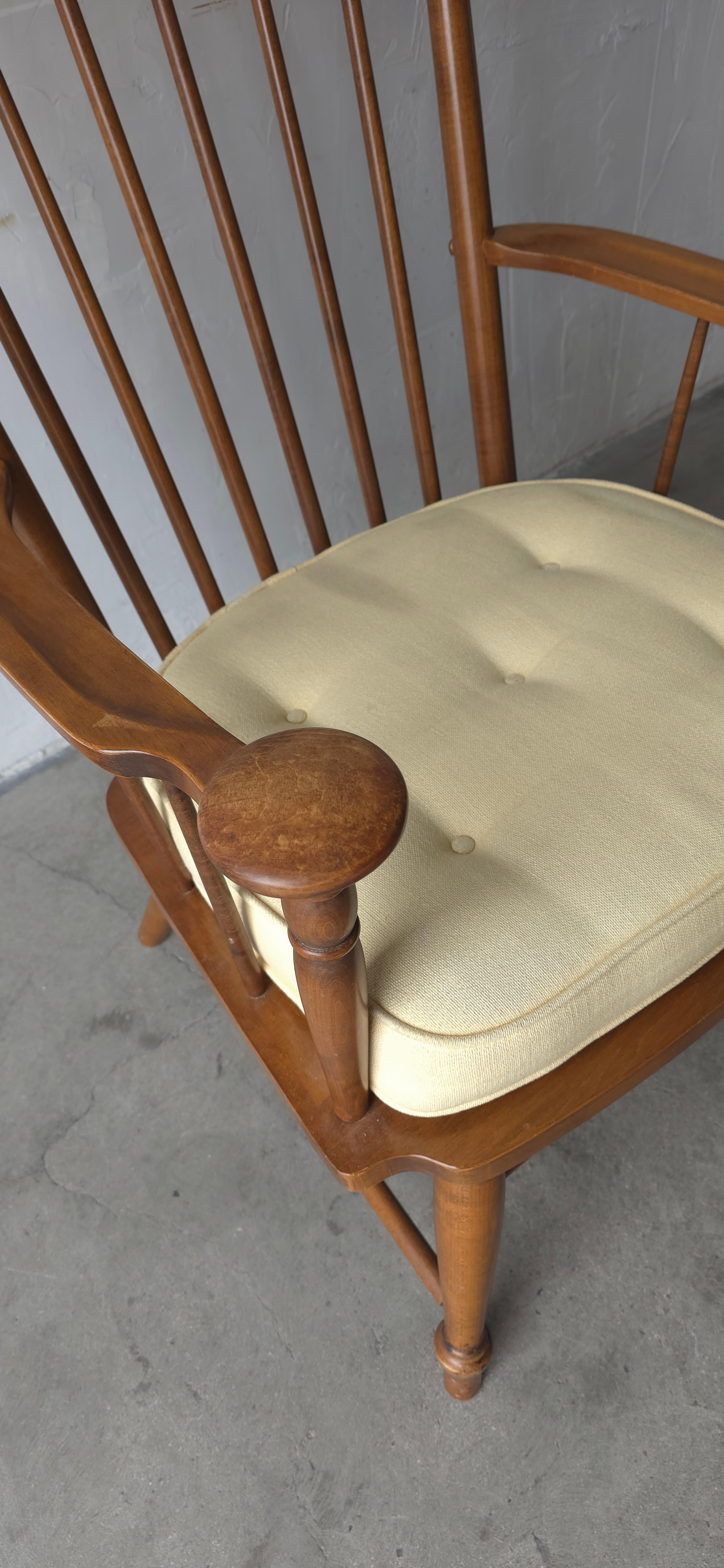 Silla Windsor con respaldo alto de mediados de siglo en venta 2