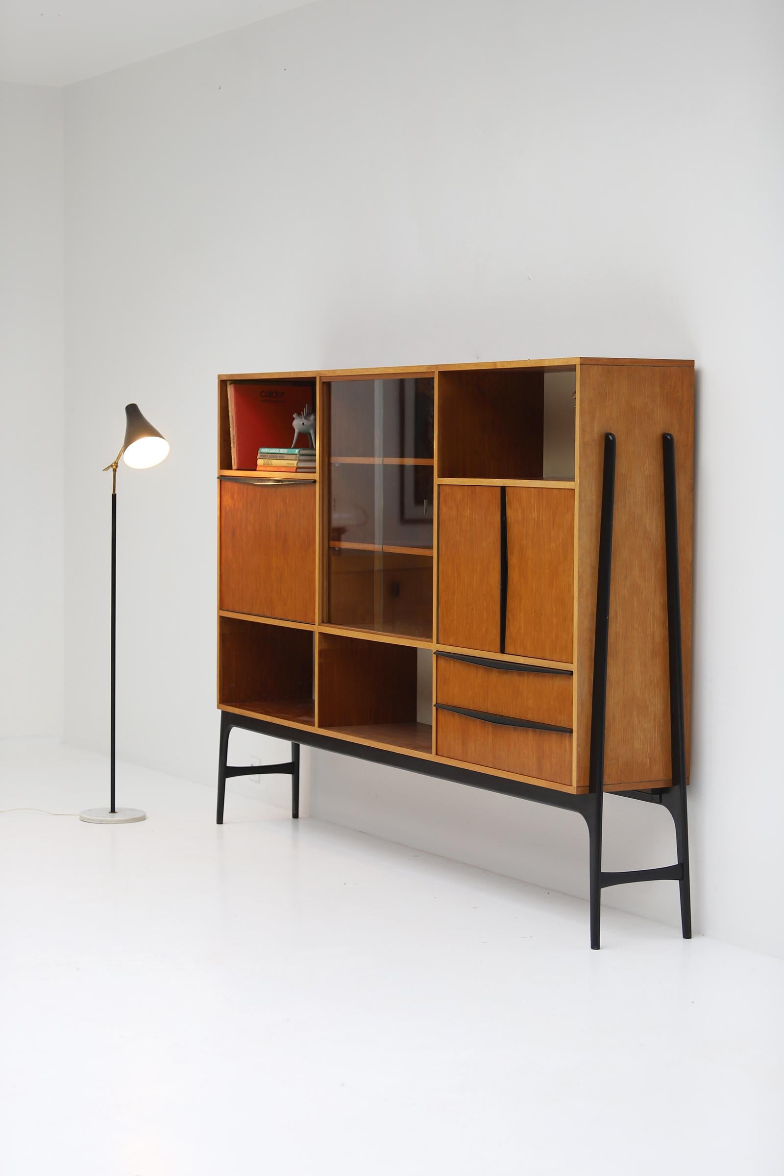 Belgian Mid-century high board designed by Alfred Hendrickx for Belform in the 1950s For Sale