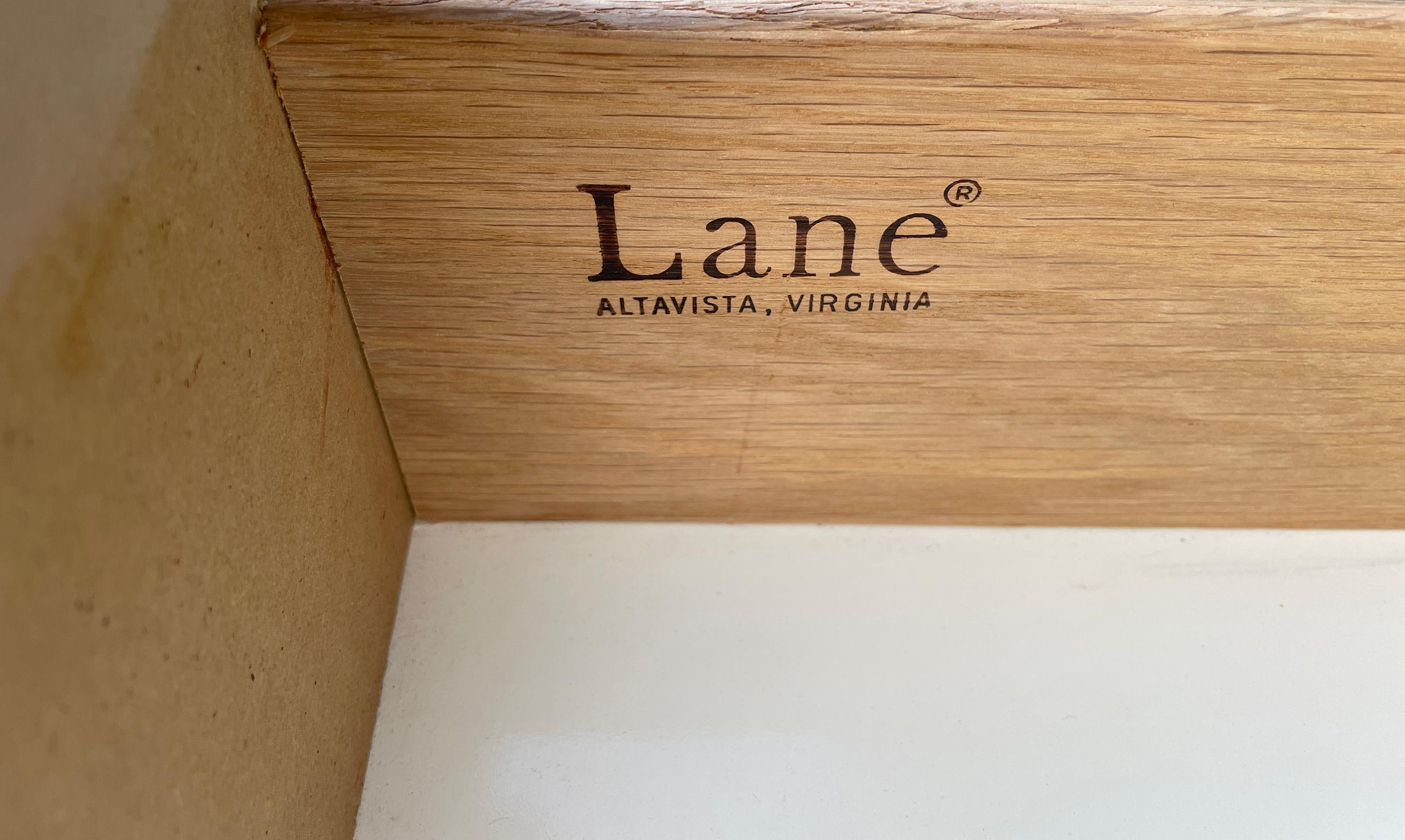 Mid Century Hochglanz taupe Lack Lane's Paar Nachttische 3 & 2 Schubladen (Holz)