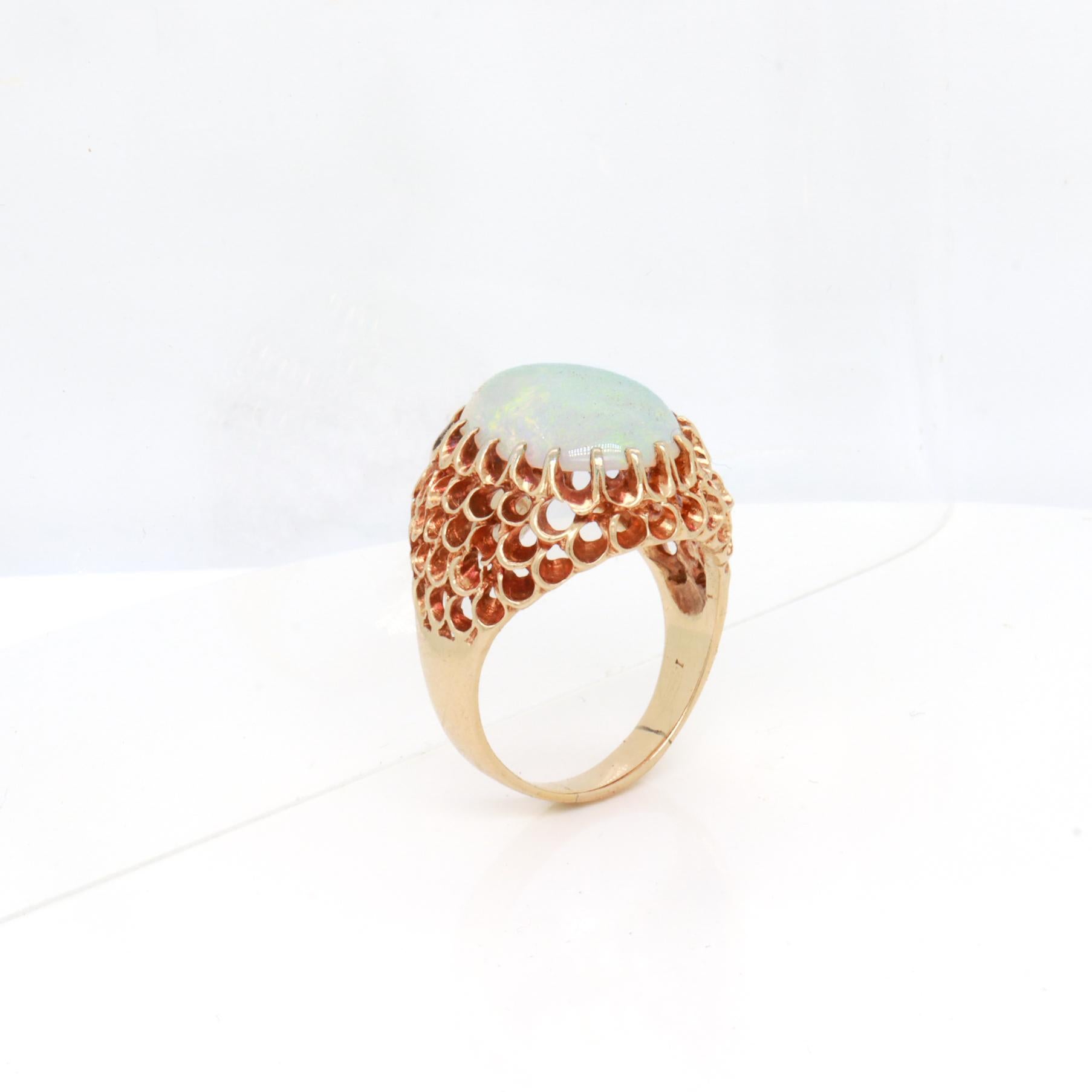 Mid-Century High Set 14K Gold & Opal Cabochon Cocktail Ring In Fair Condition For Sale In Philadelphia, PA