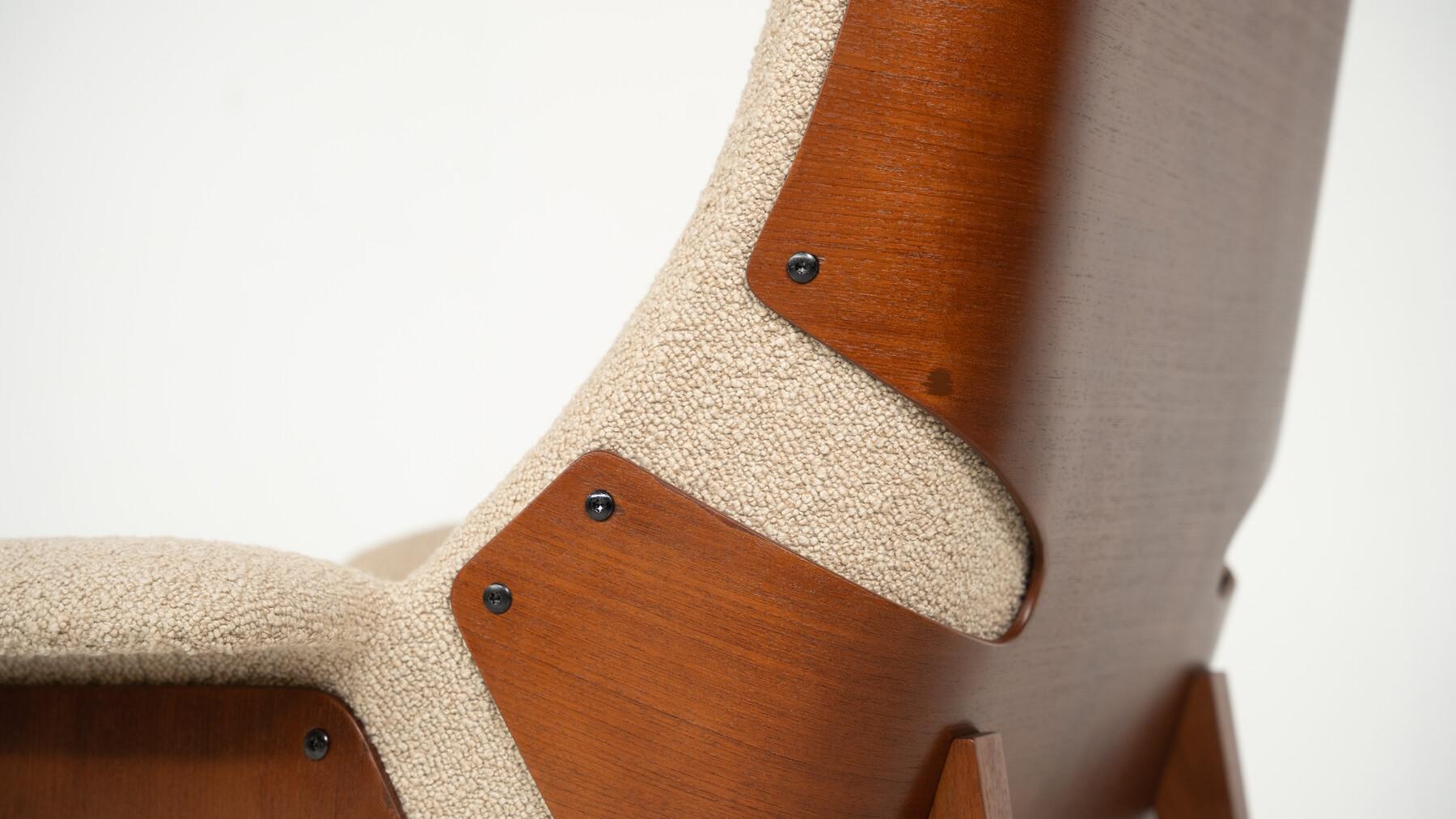 Mid-century Highback Armchair with Ottoman, 1960s - New upholstery en venta 5