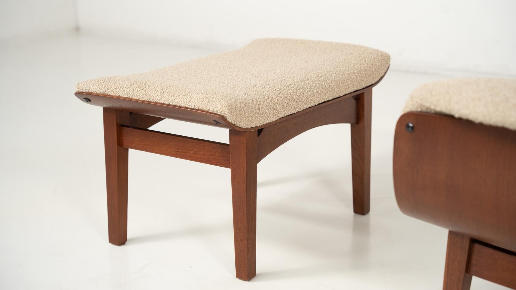 Mid-century Highback Armchair with Ottoman, 1960s - New upholstery en venta 6