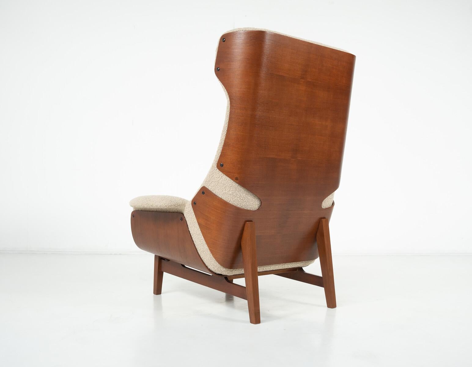 Mid-century Highback Armchair with Ottoman, 1960s - New upholstery en venta 9