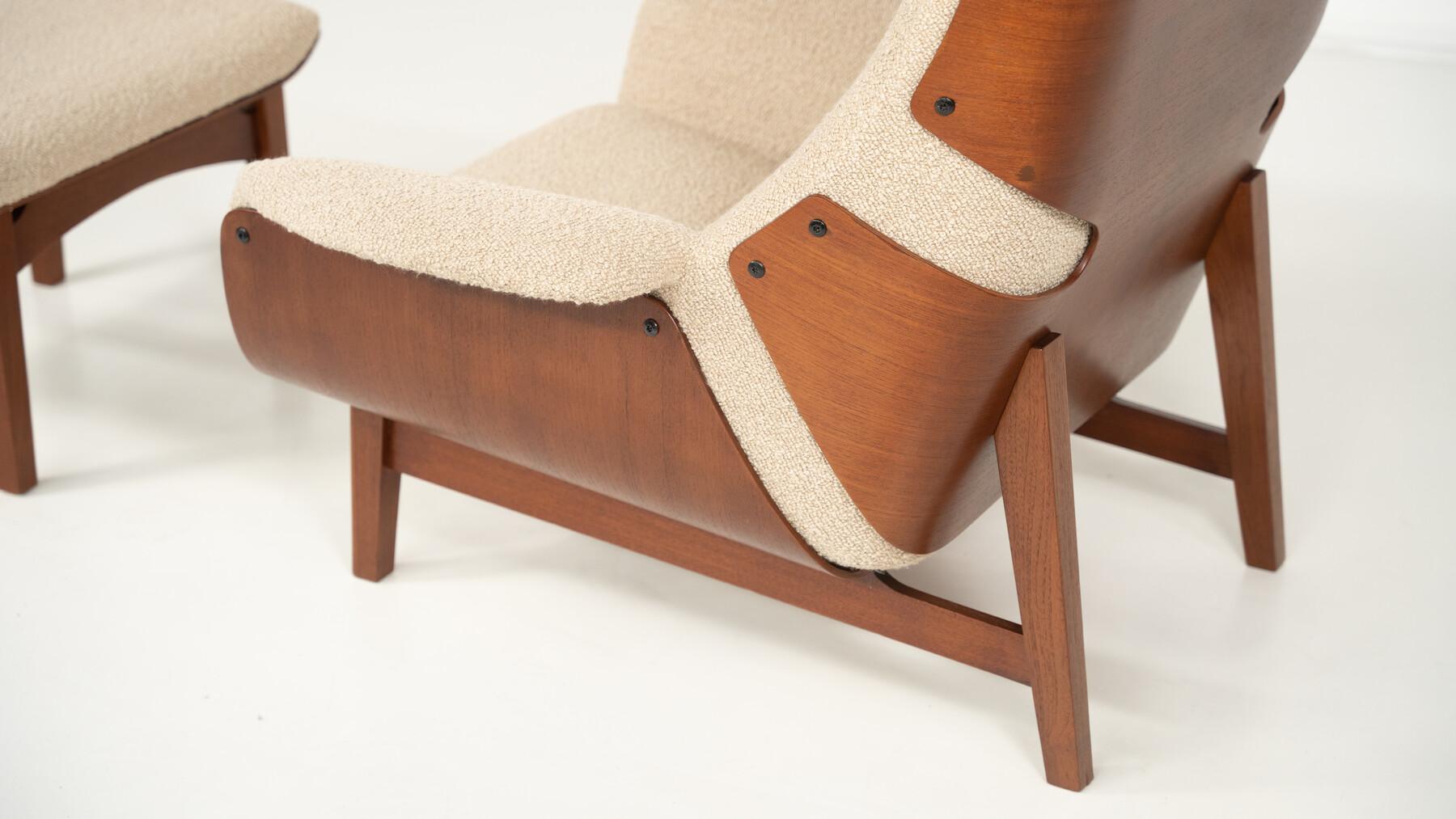 Mid-century Highback Armchair with Ottoman, 1960s - New upholstery en venta 2