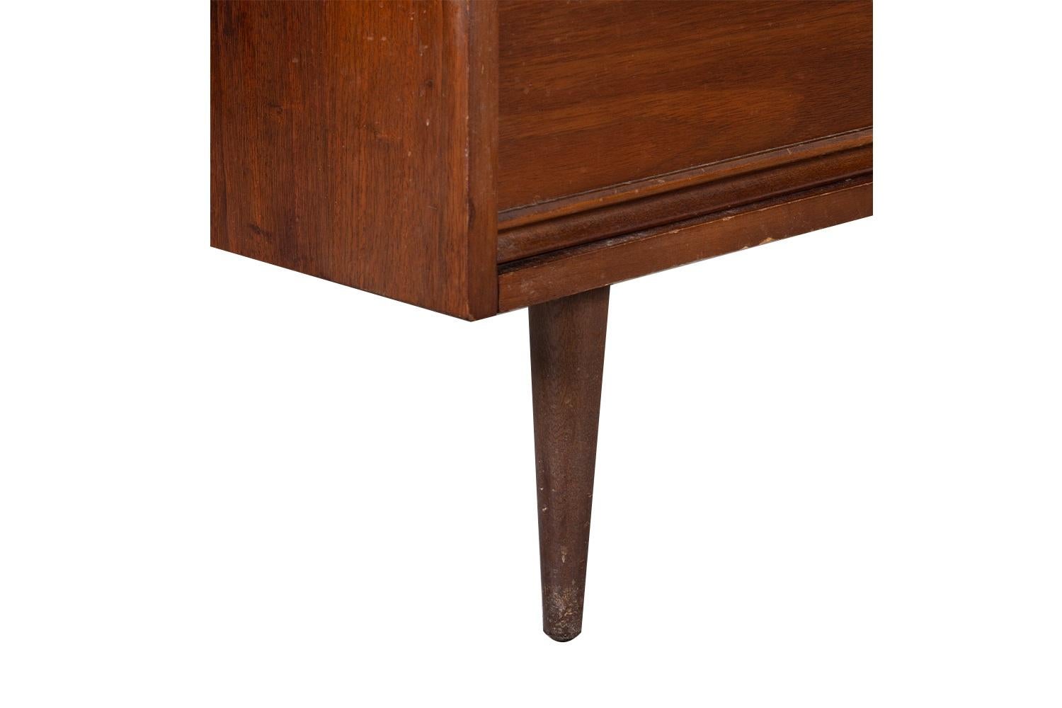 Noce Mid-Century Highboy Tall Walnut Dresser by Dixie Furniture in vendita