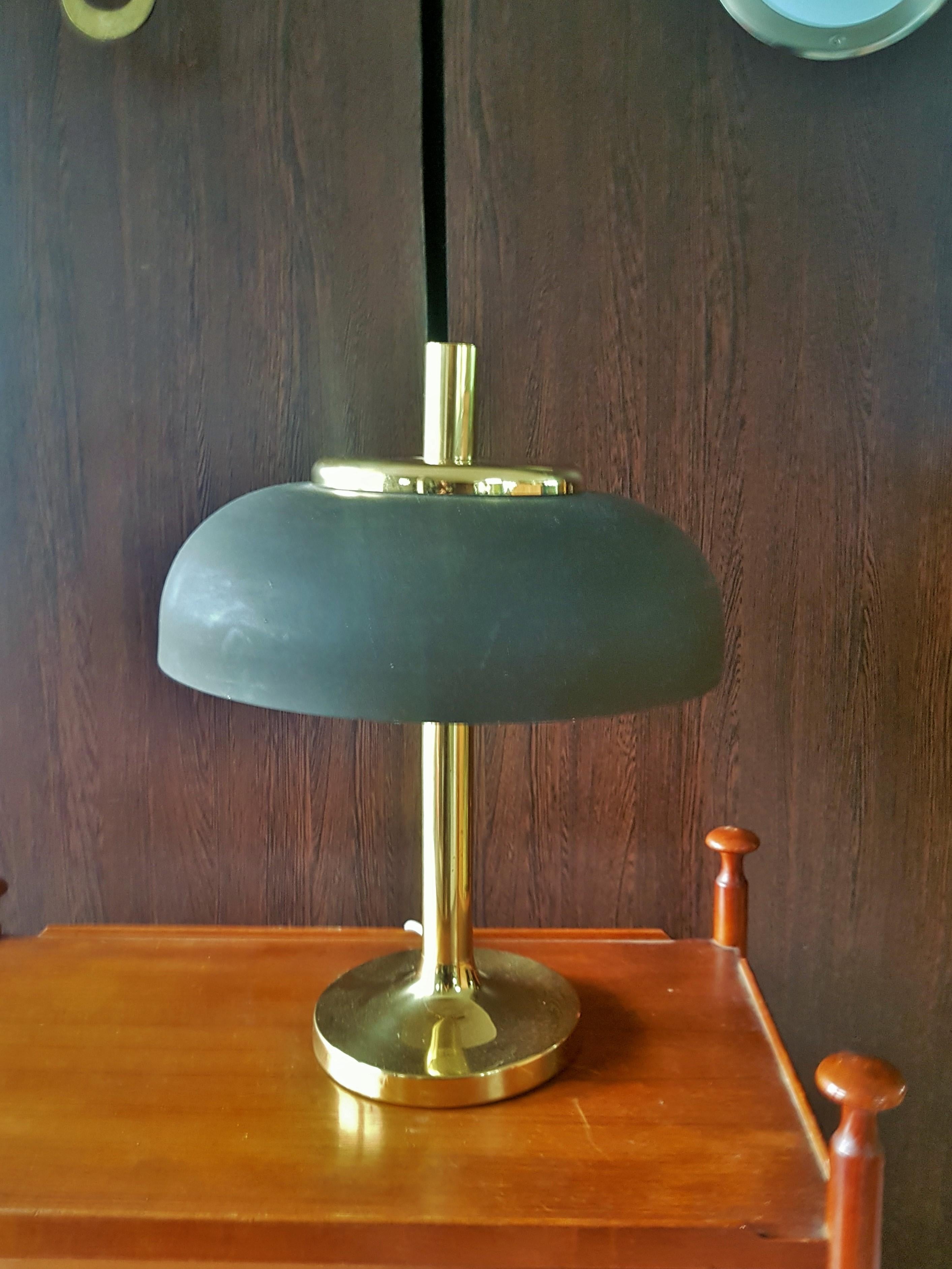 Mid-Century Modern Lampe de bureau Hillebrand en laiton mi-siècle avec abat-jour brun, Allemagne, années 1960 en vente