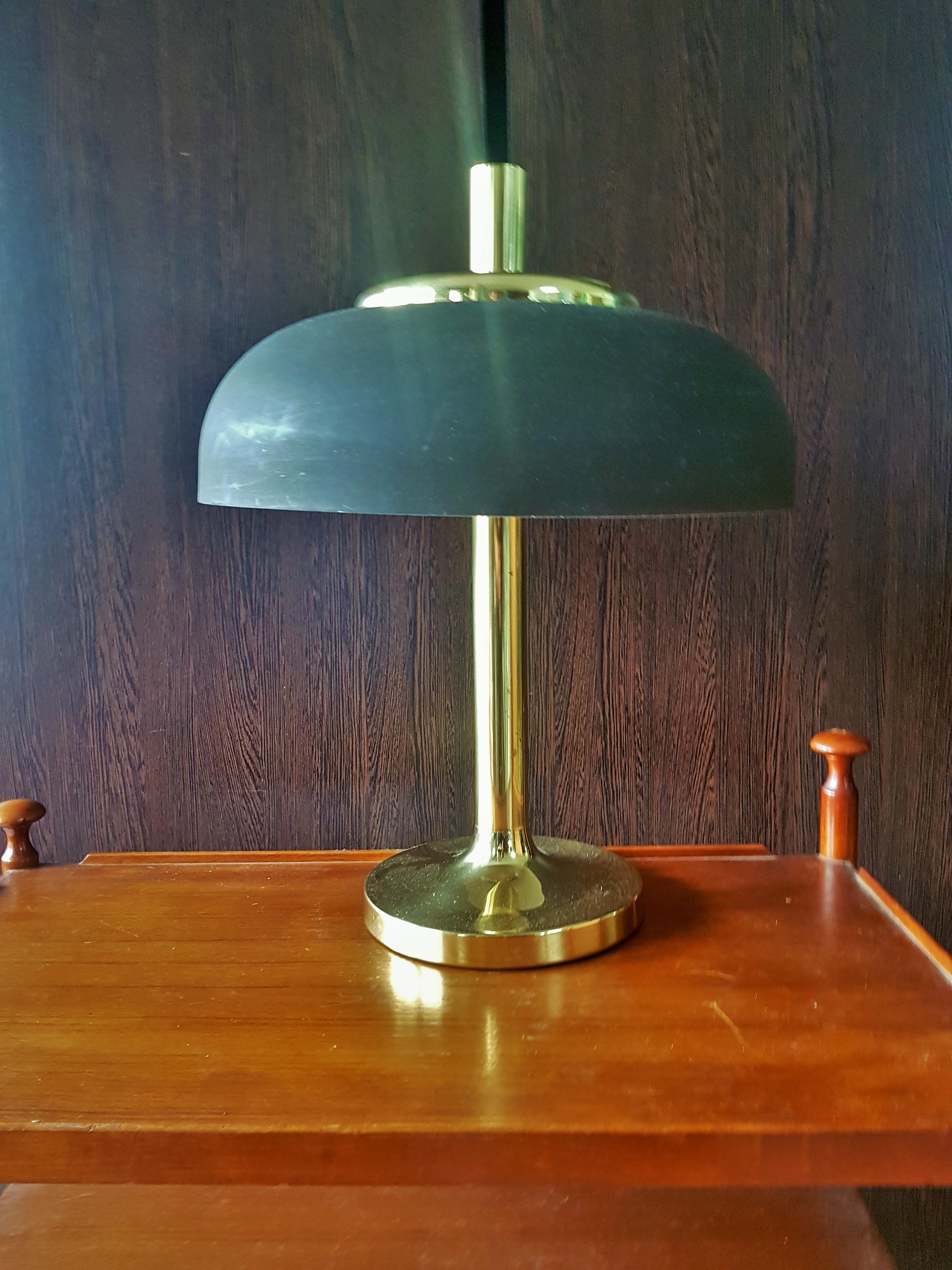 Mid-Century Hillebrand Brass Table Lamp Brown Shade, Germany, 1960s In Good Condition For Sale In Saarbruecken, DE