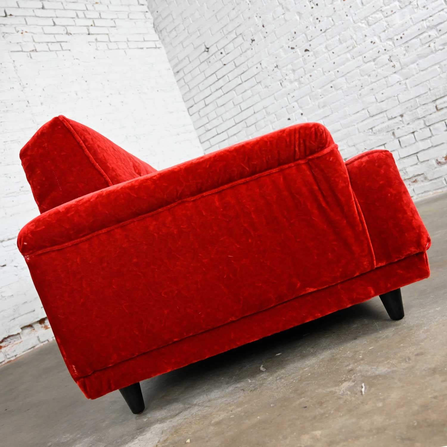 Unknown Mid Century Hollywood Regency Art Deco Style Crushed Red Velvet Chaise Lounge