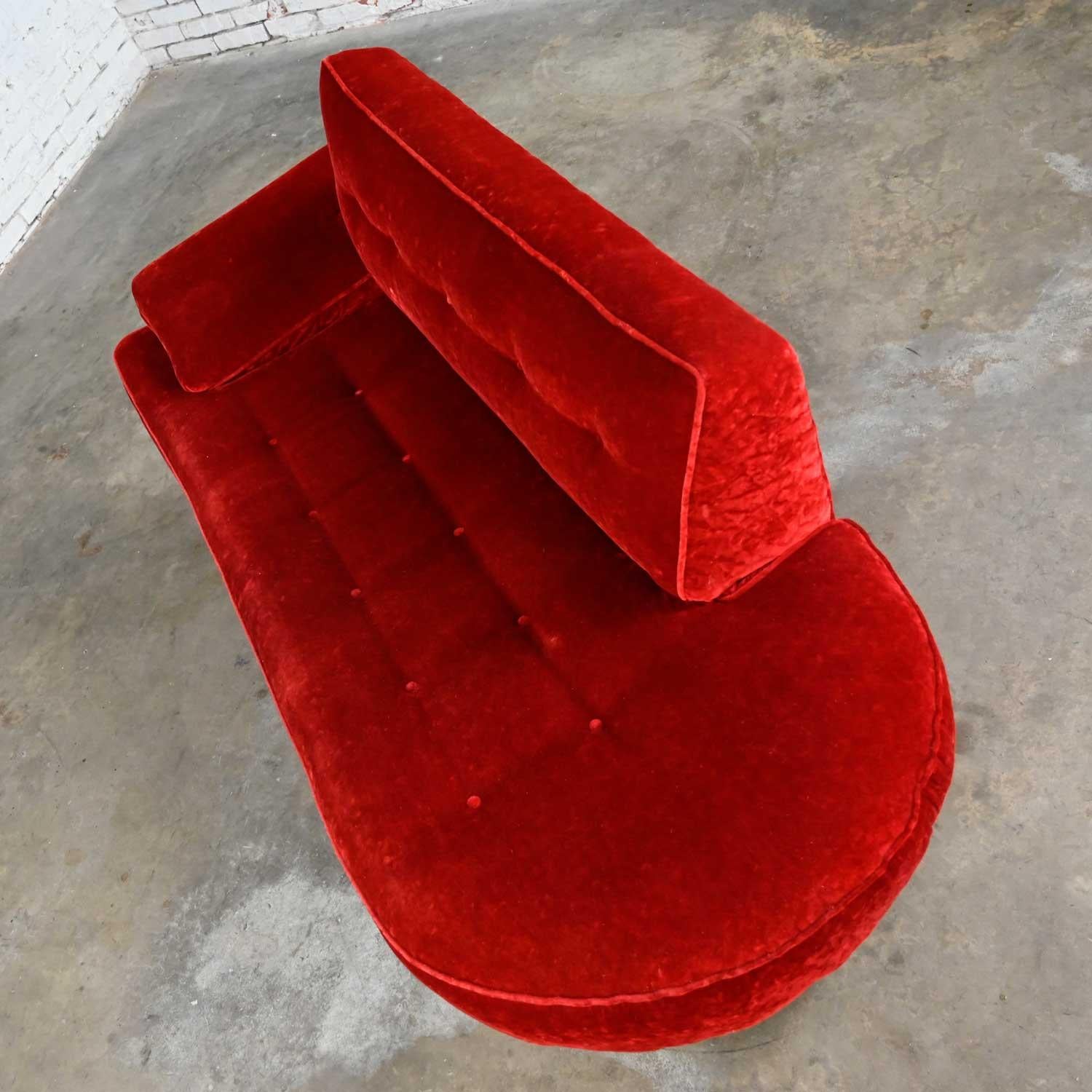 Mid Century Hollywood Regency Art Deco Style Crushed Red Velvet Chaise Lounge 1