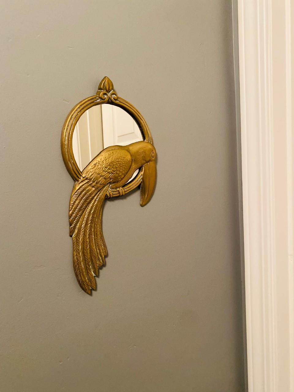 Mid Century Hollywood Regency Brass Parrot on Perch Sculptural Wall Mirror In Good Condition For Sale In San Diego, CA