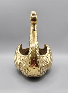 Mid Century Hollywood Regency Brass Swan Planter / Jardinière, France. c. 1950