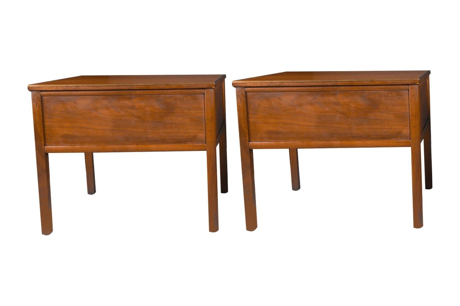 20th Century Mid Century Hollywood Regency Campaign Style End Tables Pair For Sale