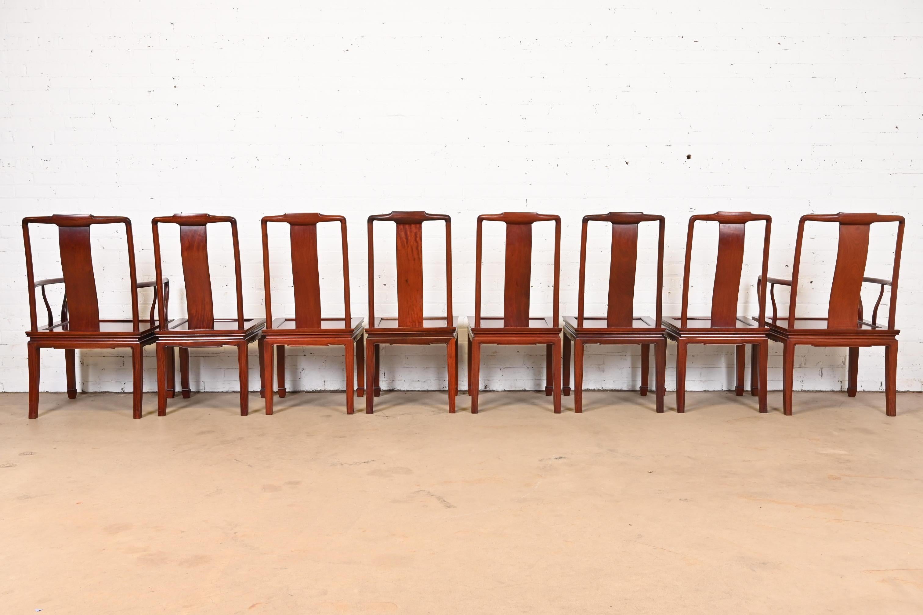 Ensemble de huit chaises de salle à manger en bois de rose de style Hollywood Regency du milieu du siècle dernier en vente 3