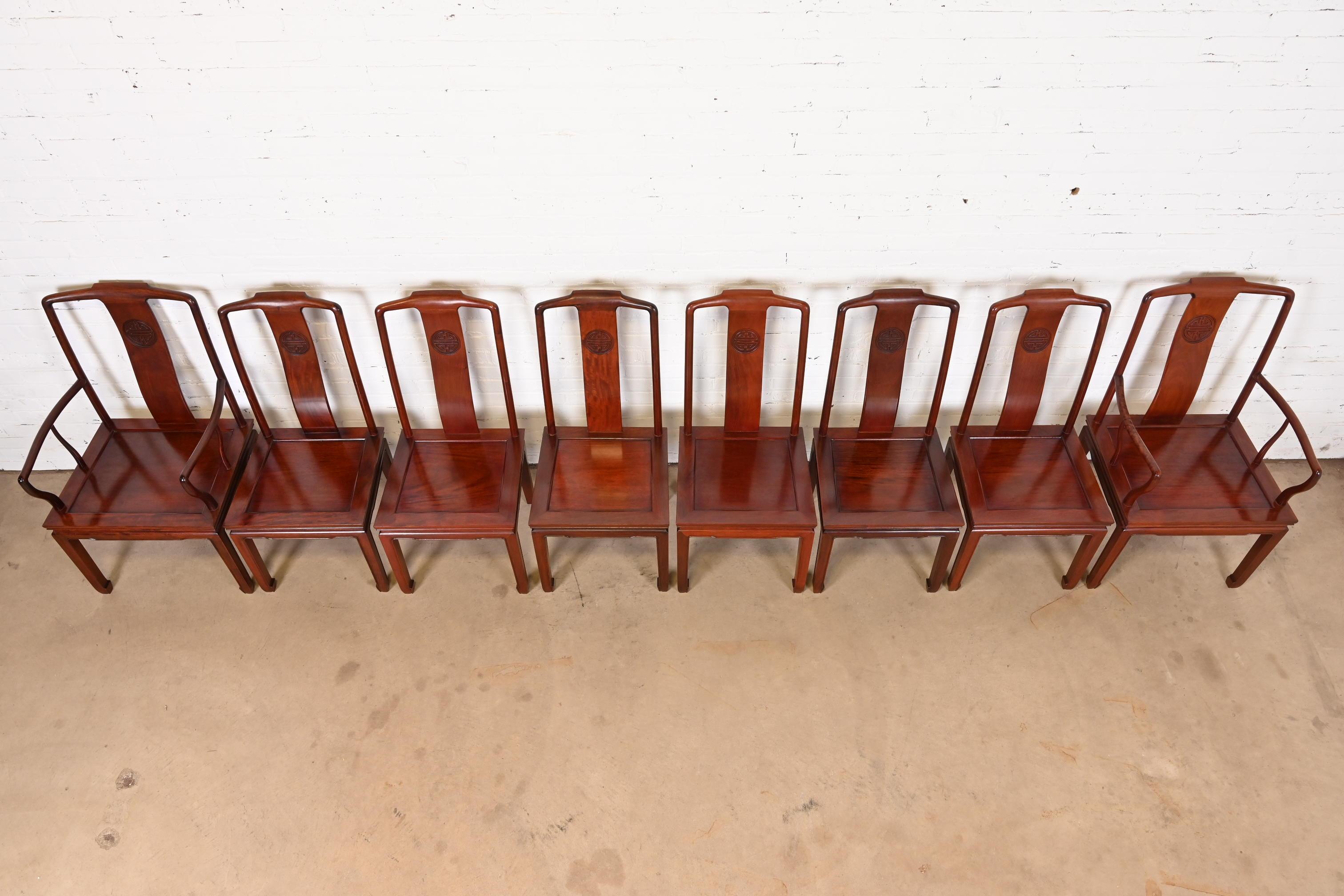 Ensemble de huit chaises de salle à manger en bois de rose de style Hollywood Regency du milieu du siècle dernier en vente 2