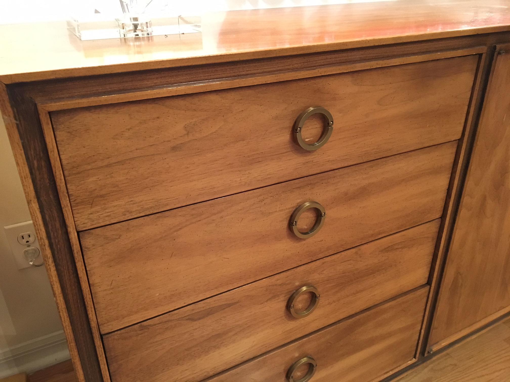 Midcentury Hollywood Regency Eleven Drawer Dresser by Hickory In Good Condition In Jacksonville, FL
