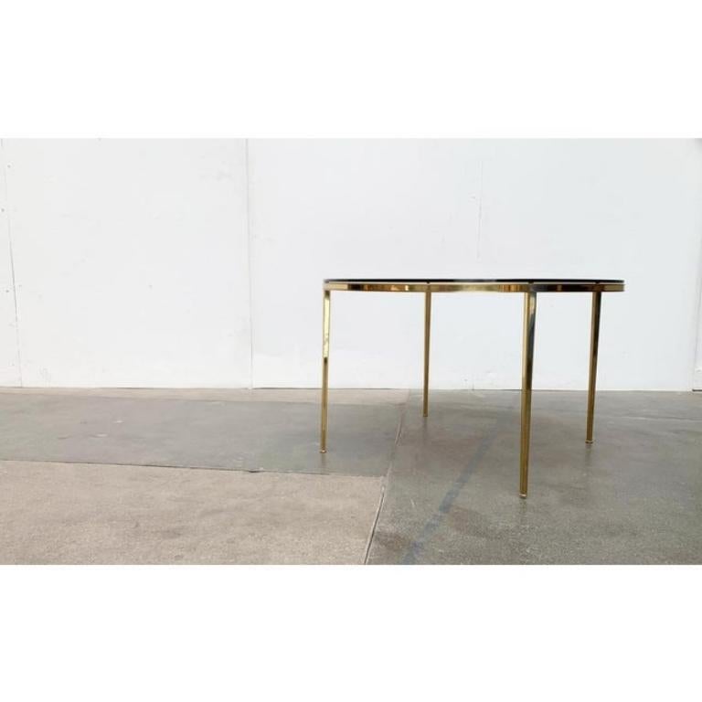 Table basse en laiton et verre de style Hollywood Regency, années 1960 en vente 5