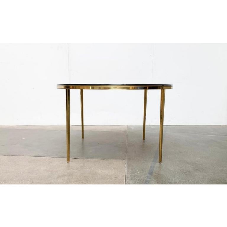 Allemand Table basse en laiton et verre de style Hollywood Regency, années 1960 en vente