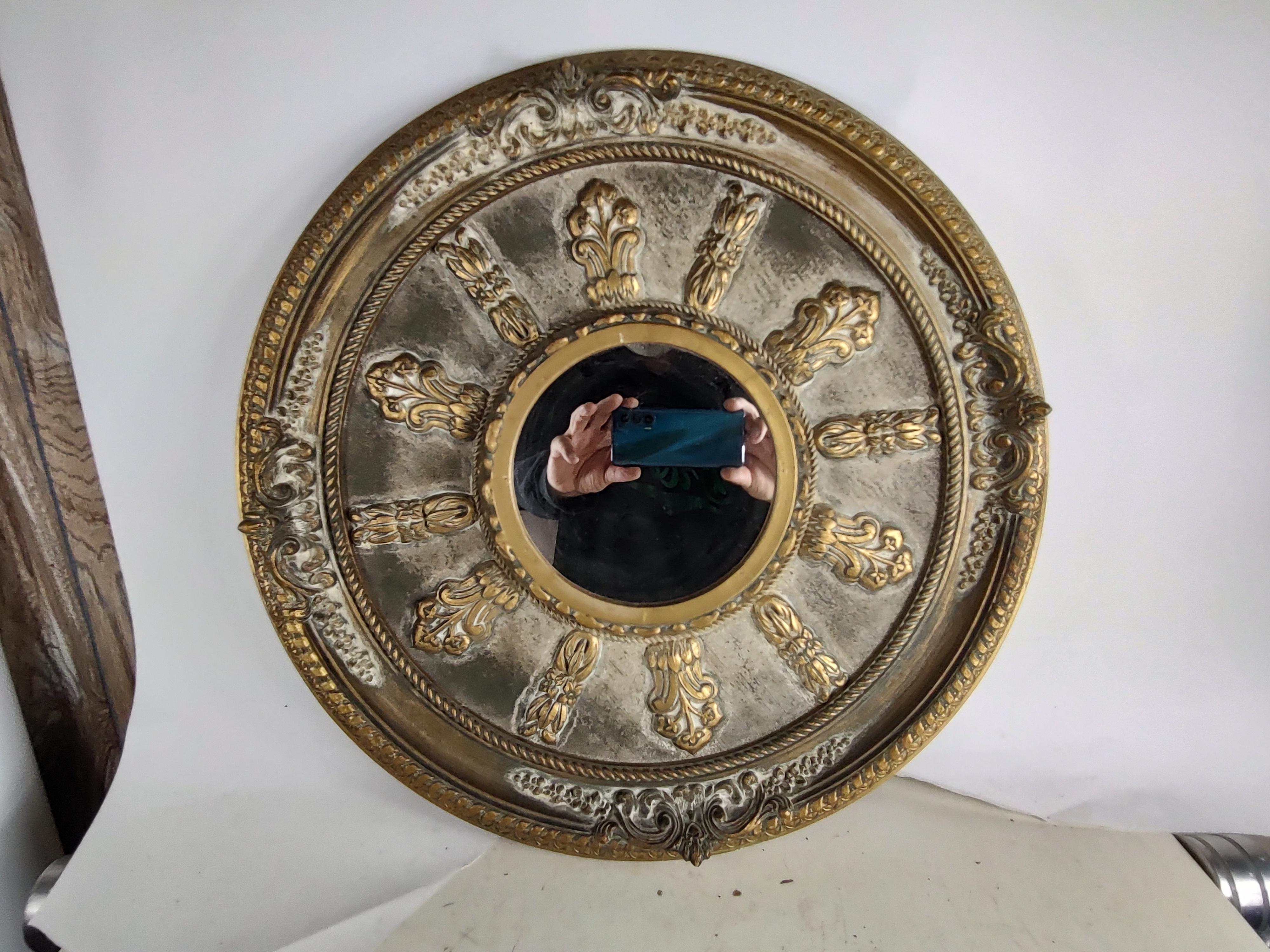 Mid-Century Hollywood Regency Gilt Wood with Gesso Mirror For Sale 3