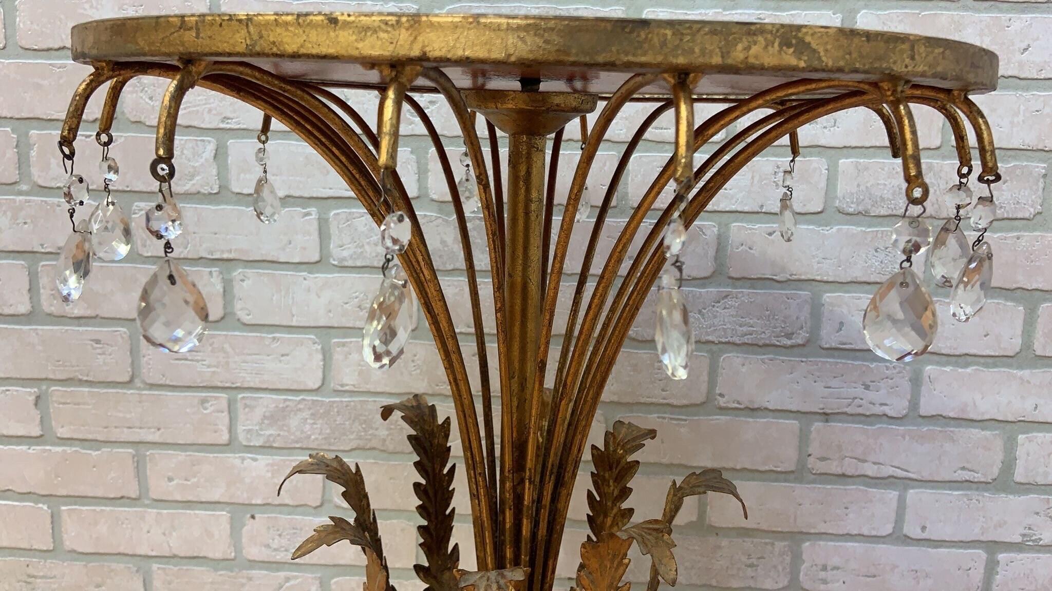 Mid Century Hollywood Regency Italian Gilt Accent Table with Mirrored Top For Sale 1