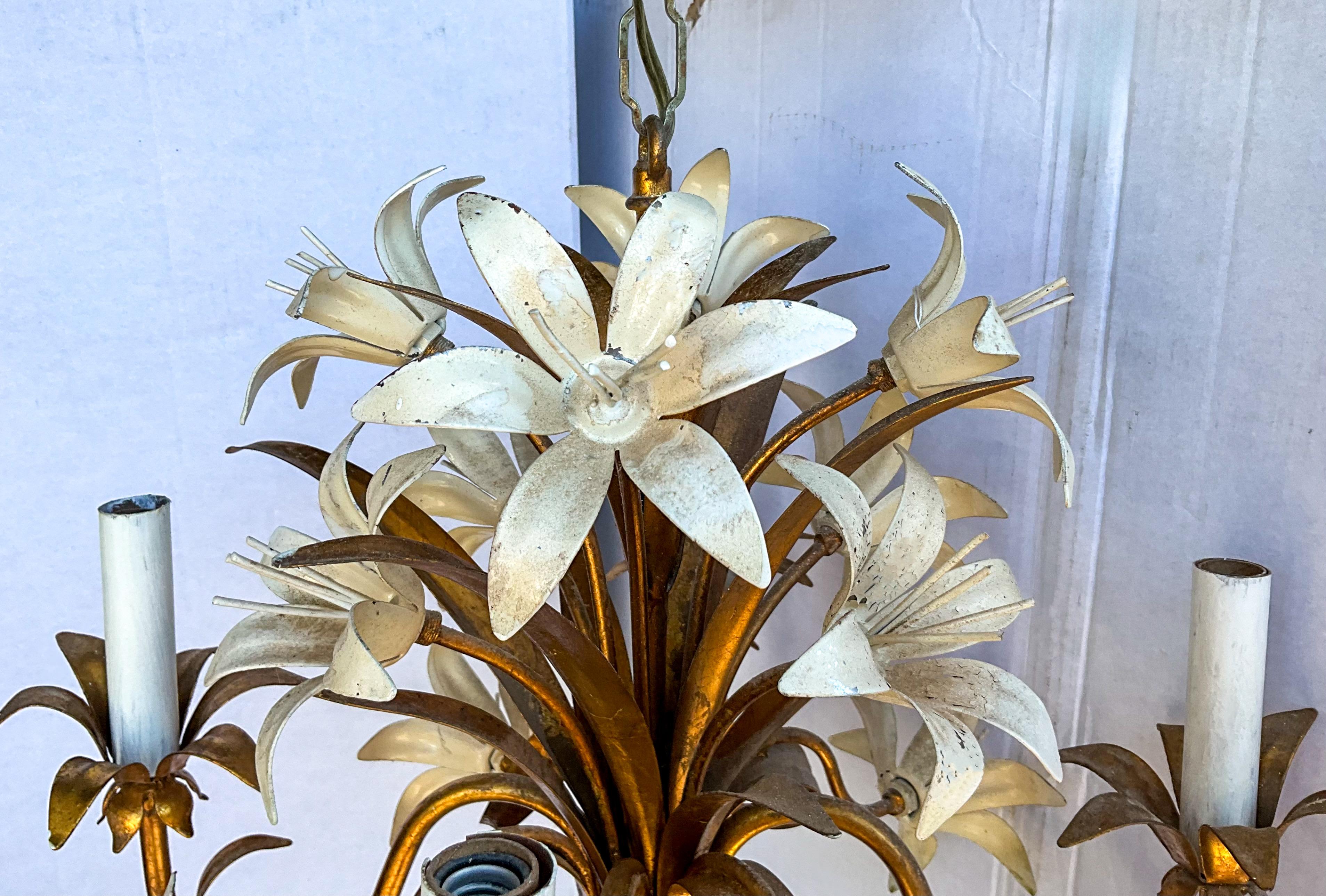 20th Century Mid-Century Hollywood Regency Italian Gilt Tole Chandelier With Lilies - 6 Arm For Sale