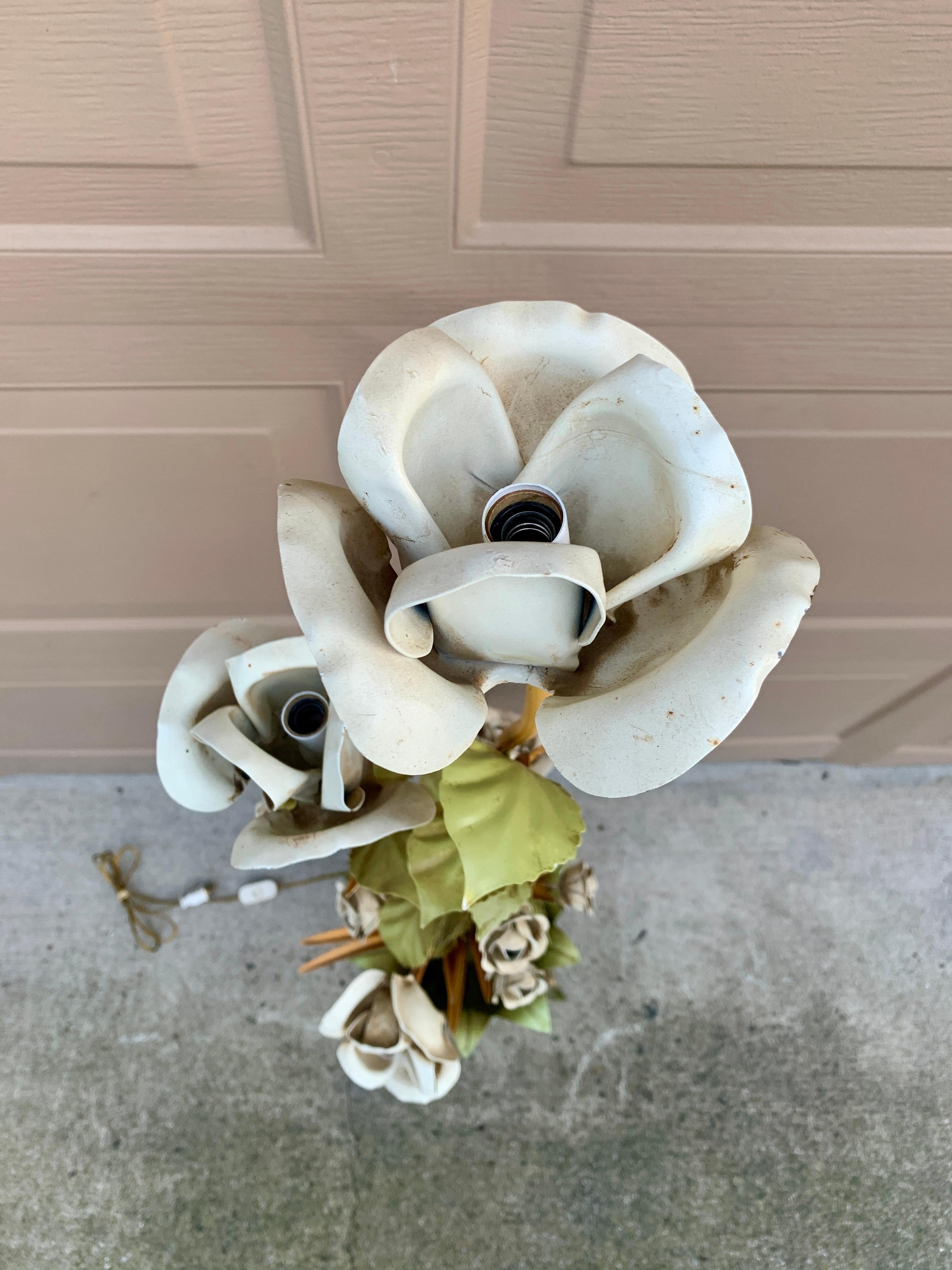 Mid-Century Hollywood Regency Italian Tole Floral Rose Floor Lamp, 1950s 1