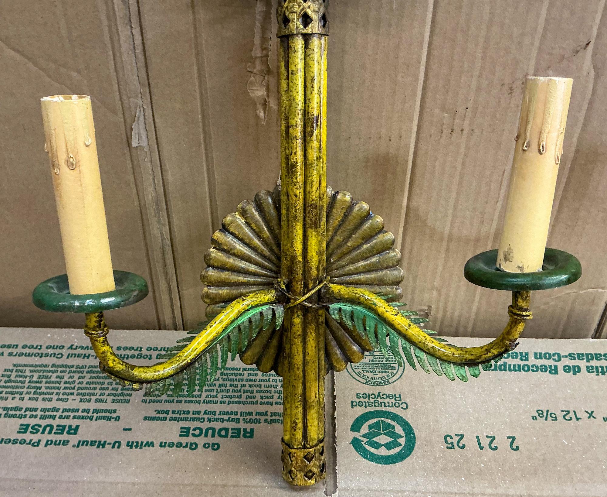 Mid-Century Hollywood Regency Italian Tole Metal Palm Tree Sconces - Pair For Sale 2