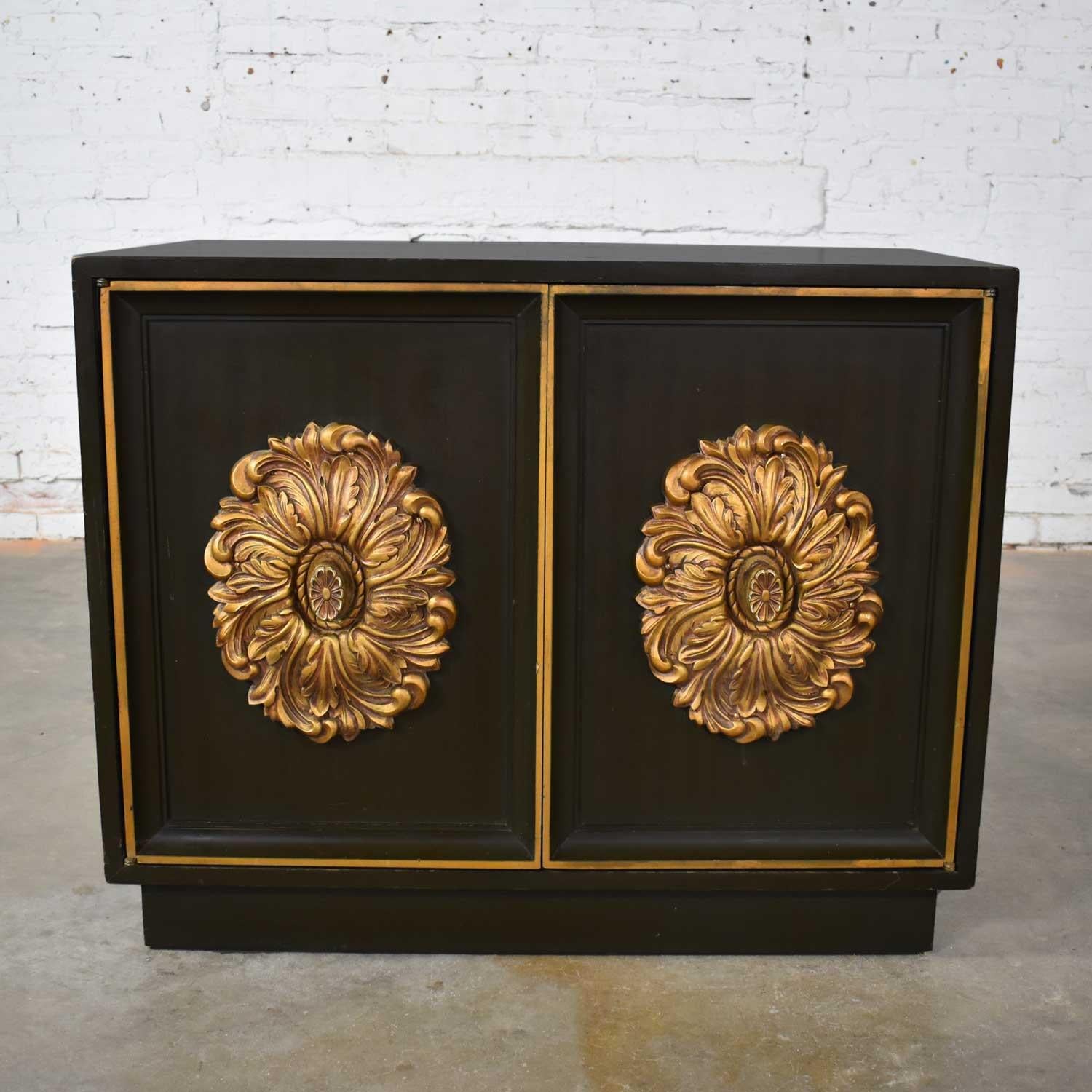 Midcentury Hollywood Regency Lane Small 2 Door Credenza Style J Mont or D Draper For Sale 6