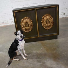 Credenza pequeña de 2 puertas estilo Hollywood Regency Lane de mediados de siglo J Mont o D Draper