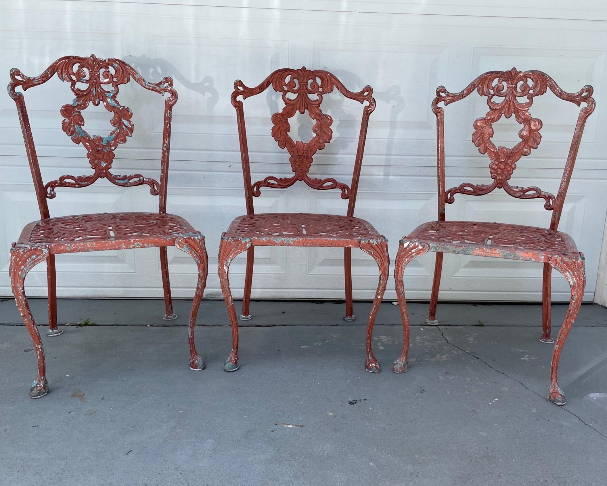 Mid-Century Hollywood Regency MOLLA Company Patio, outdoor, garden chairs

This set of 3 matching, vintage, chipped paint patio chairs by MOLLA Company are created in the mid-century, Hollywood Regency. The MOLLA Company of the 1950s created