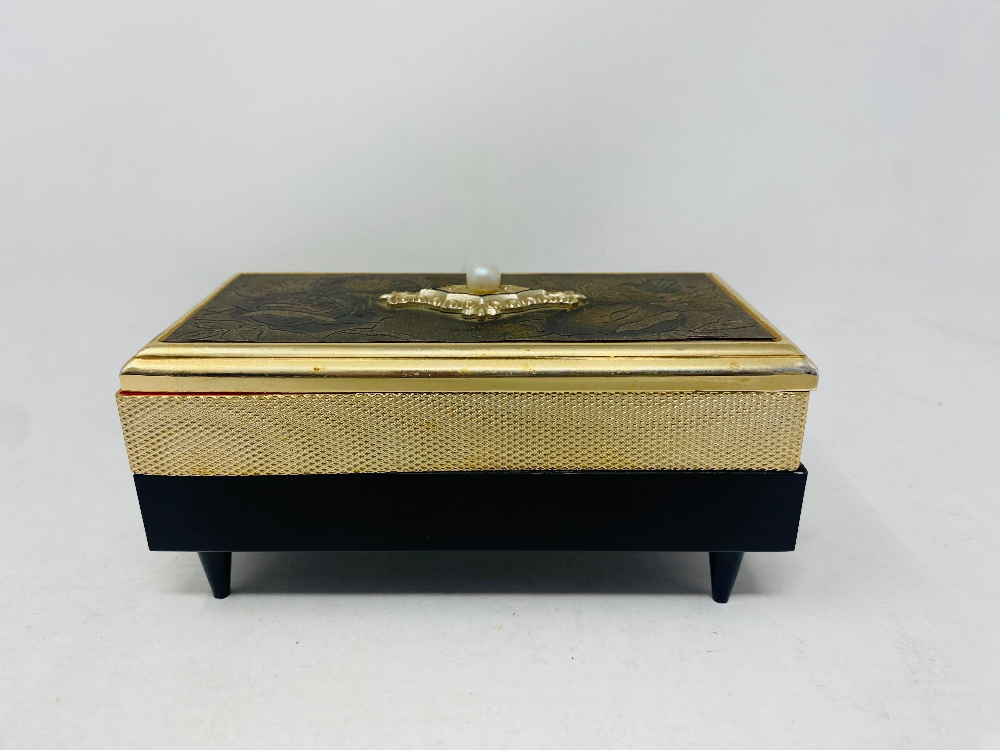 Joyero Musical Mid Century Hollywood Regency Japonés en venta
