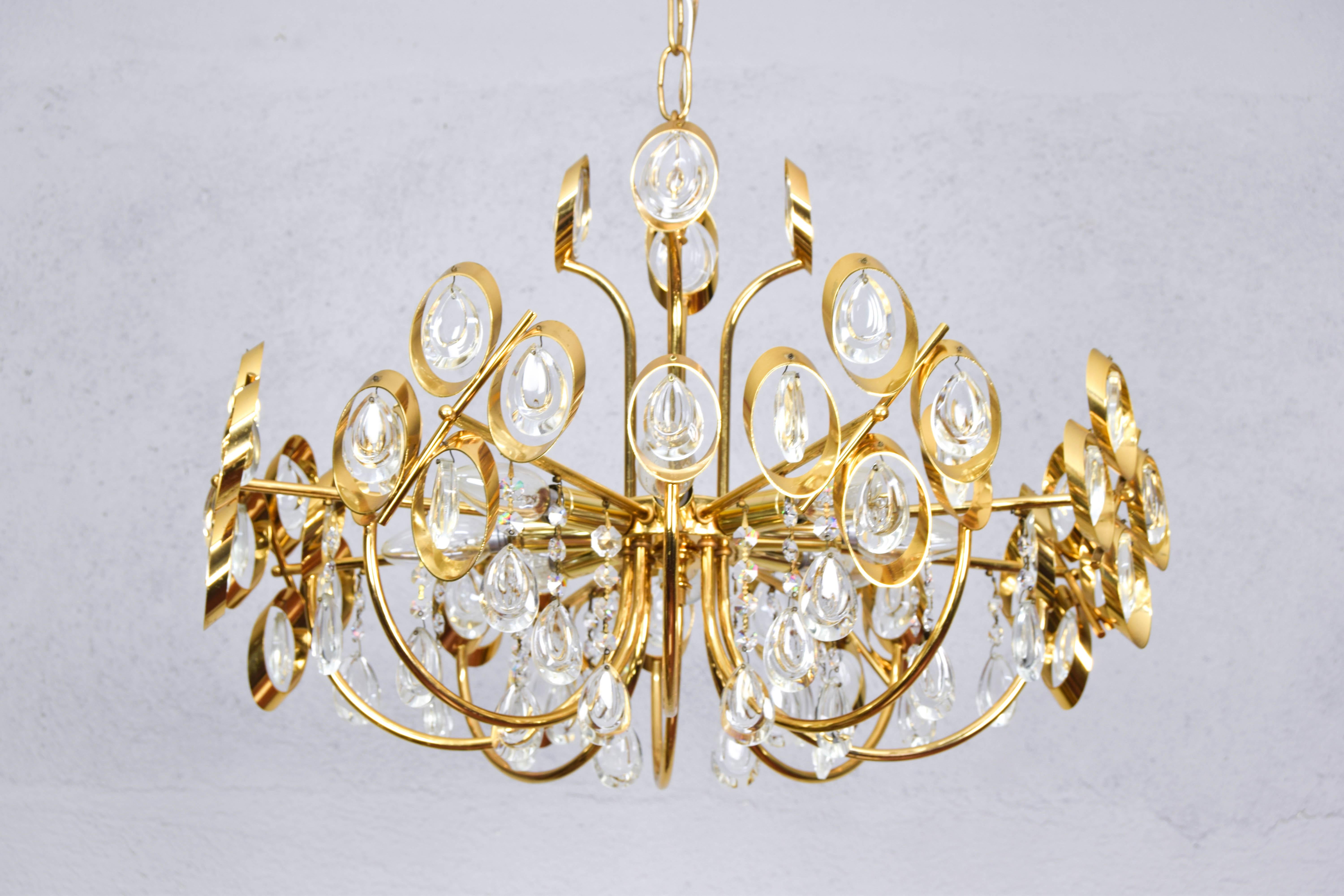 German Mid Century Hollywood Regency Palwa Gilt Brass and Crystal Chandelier For Sale