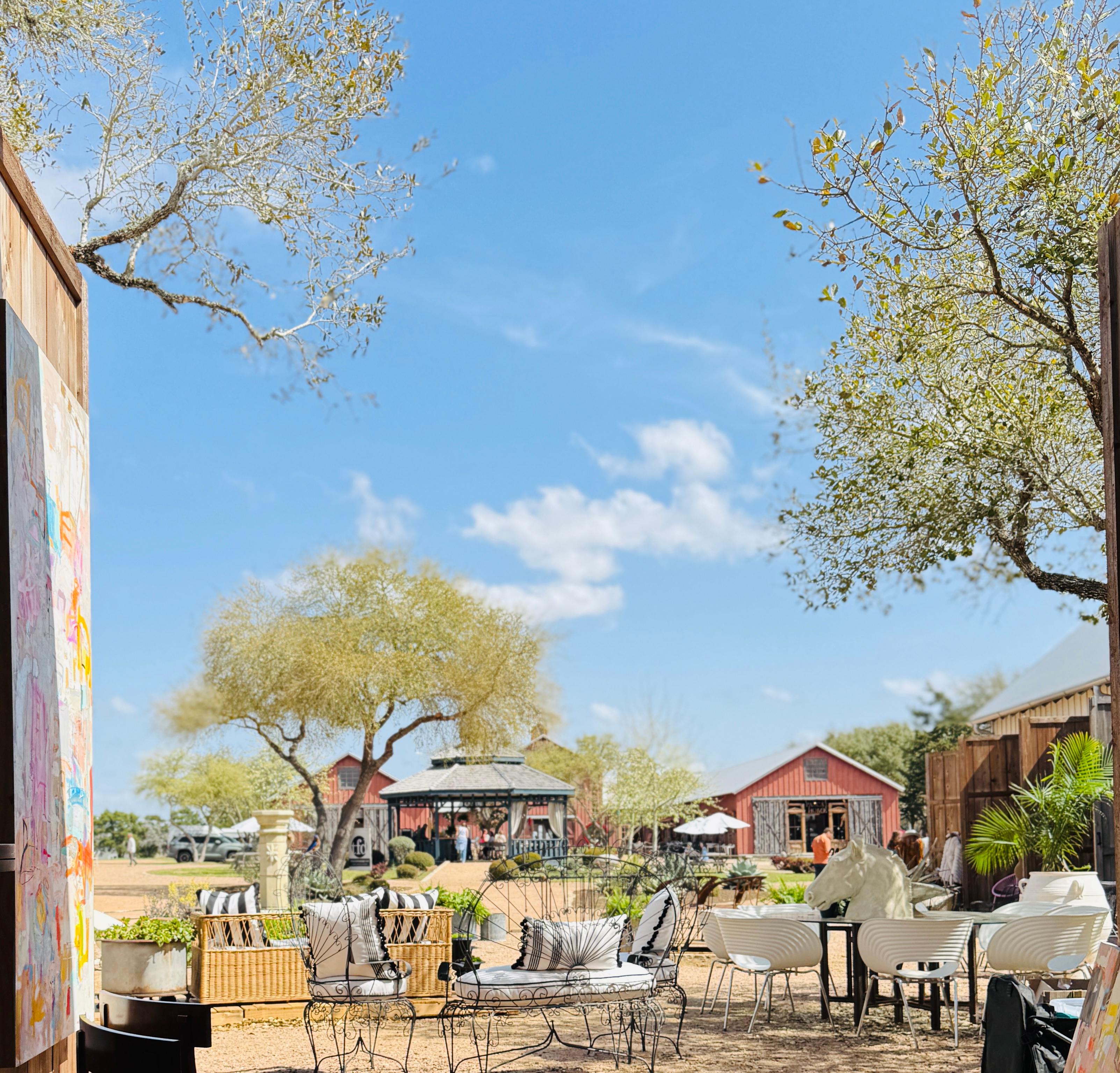 Sedie Hollywood Regency Peacock di John Salterini, coppia di metà secolo in vendita 4