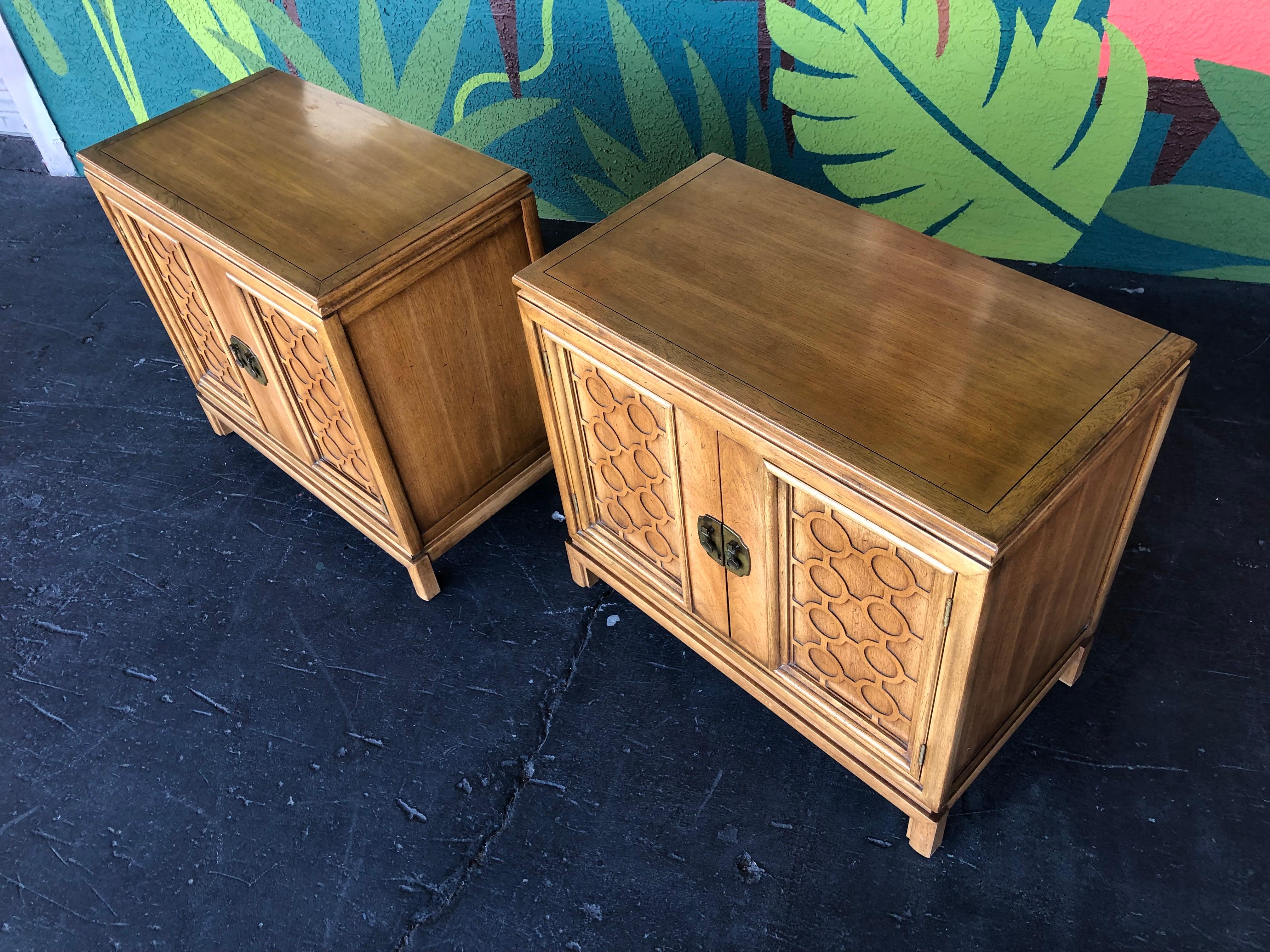 Mid Century Hollywood Regency Thomasville Tamerlane 5pc Bedroom Set For Sale 2