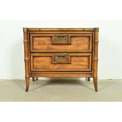Comodino in noce Hollywood Regency di metà secolo di Stanley, circa anni '60