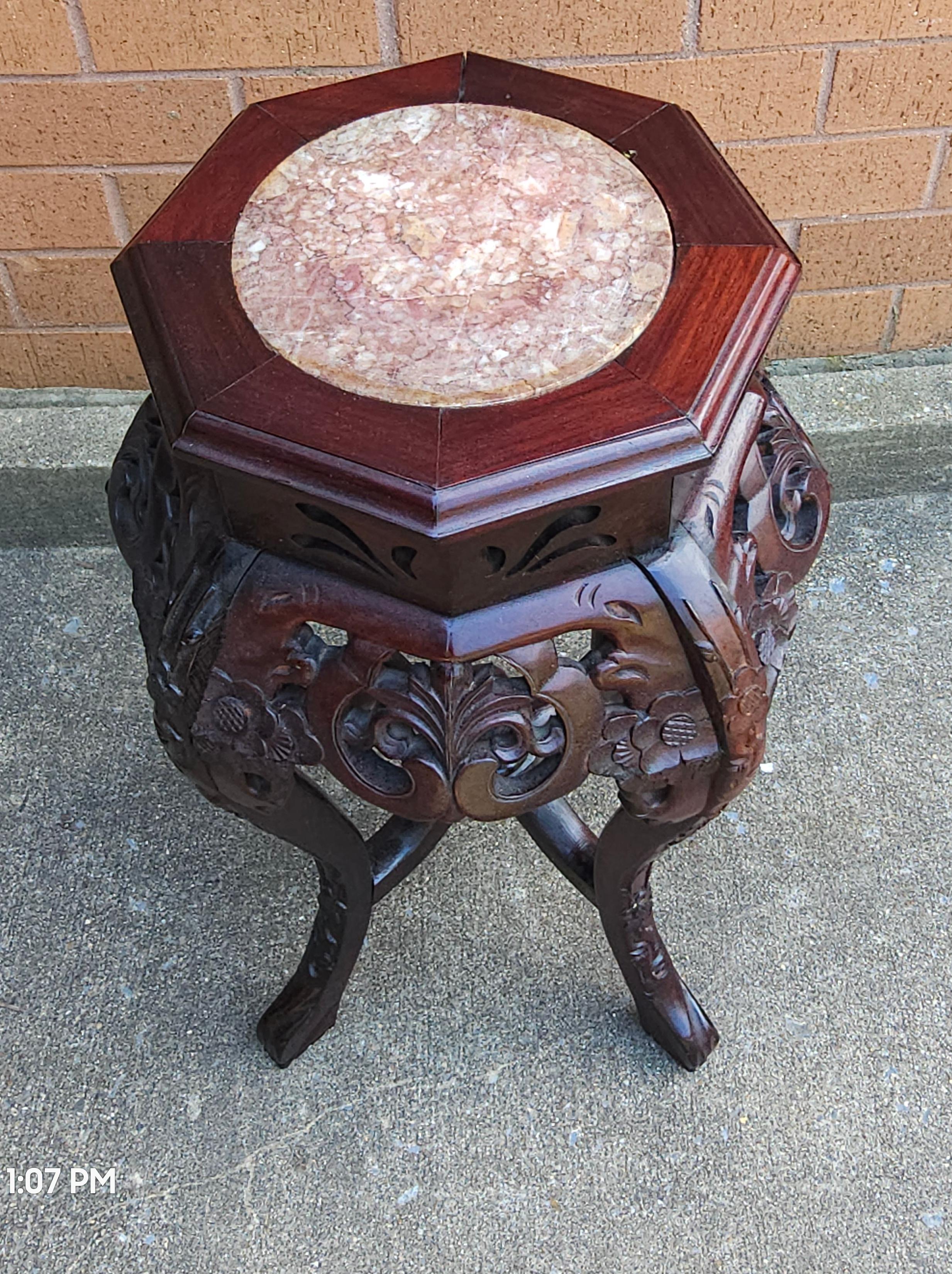 Mid Century Rot Hongmu und Marmor Top Stand

Misst 14