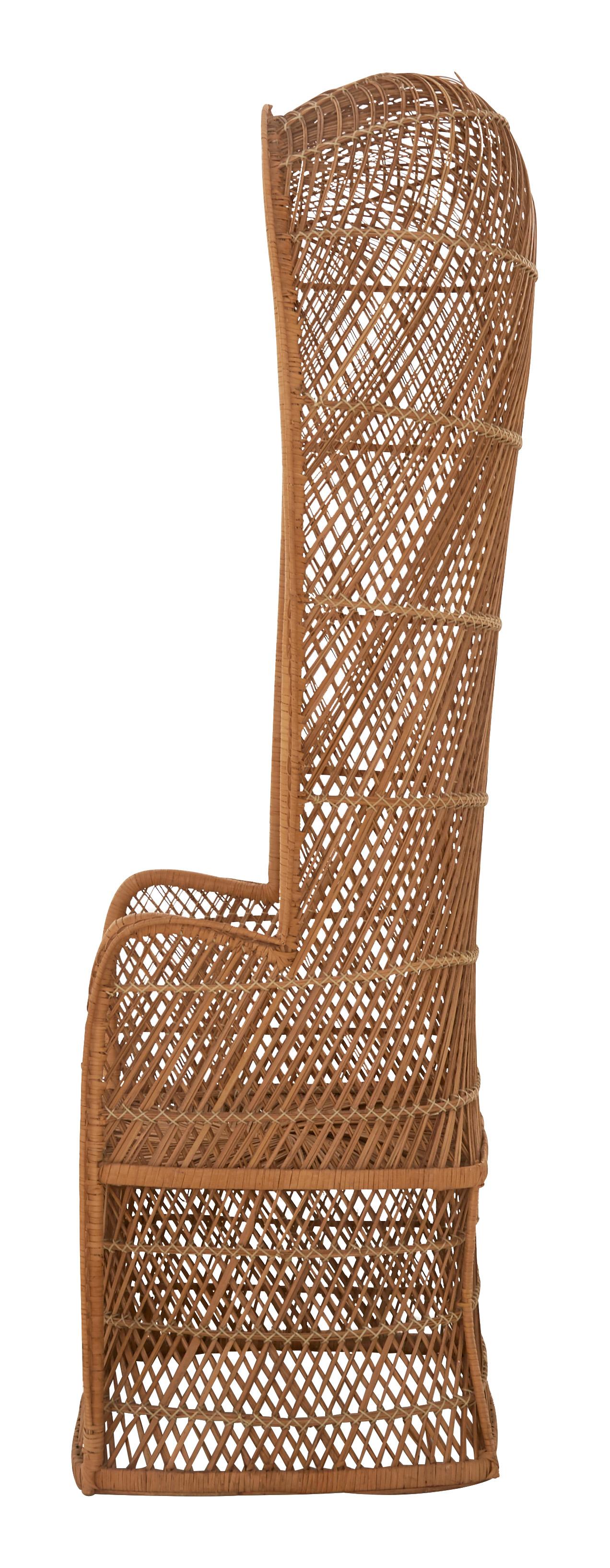 •Hooded, canopy style, weathered rattan chair
•Mid-20th century
•American
•Measures: 25.25