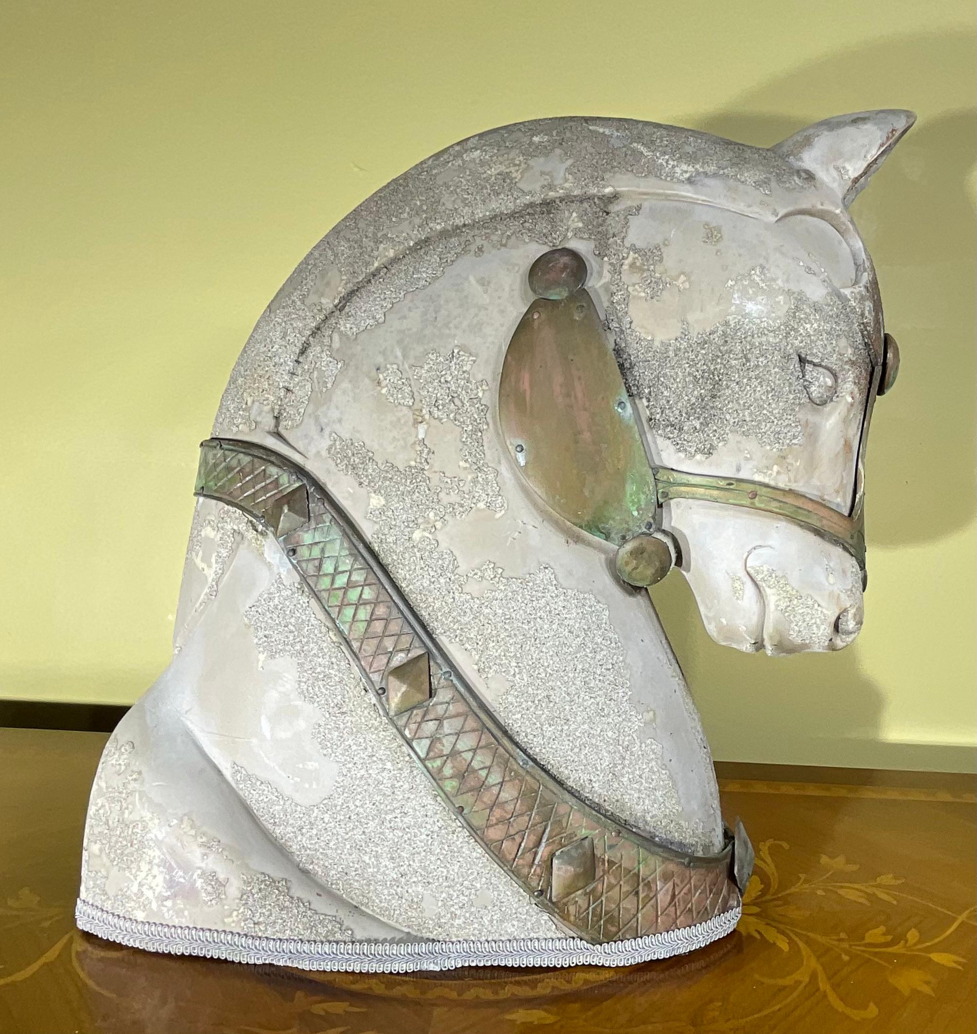 Milieu du siècle  Sculpture de tête de cheval  en vente 6