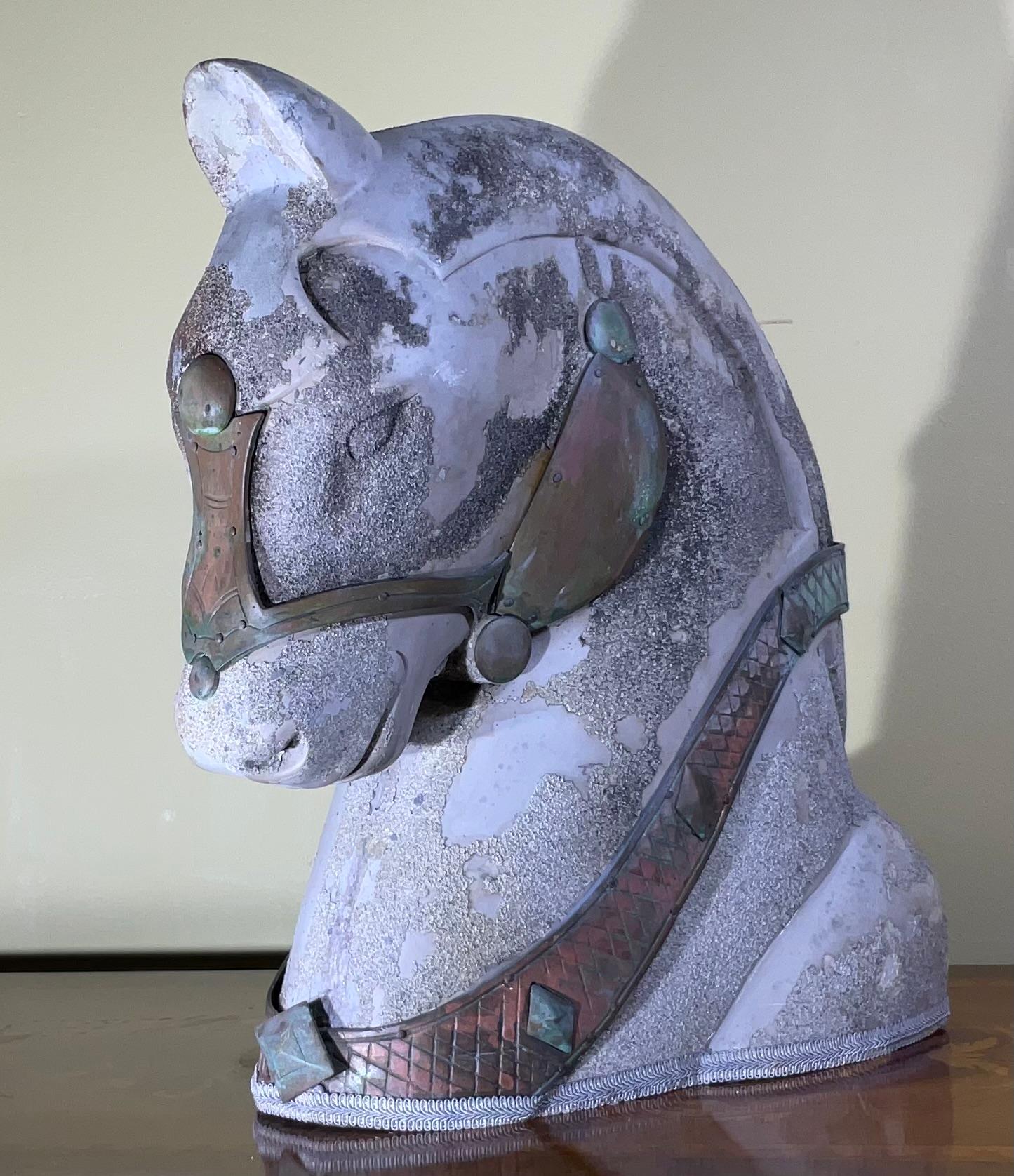 Milieu du siècle  Sculpture de tête de cheval  en vente 2