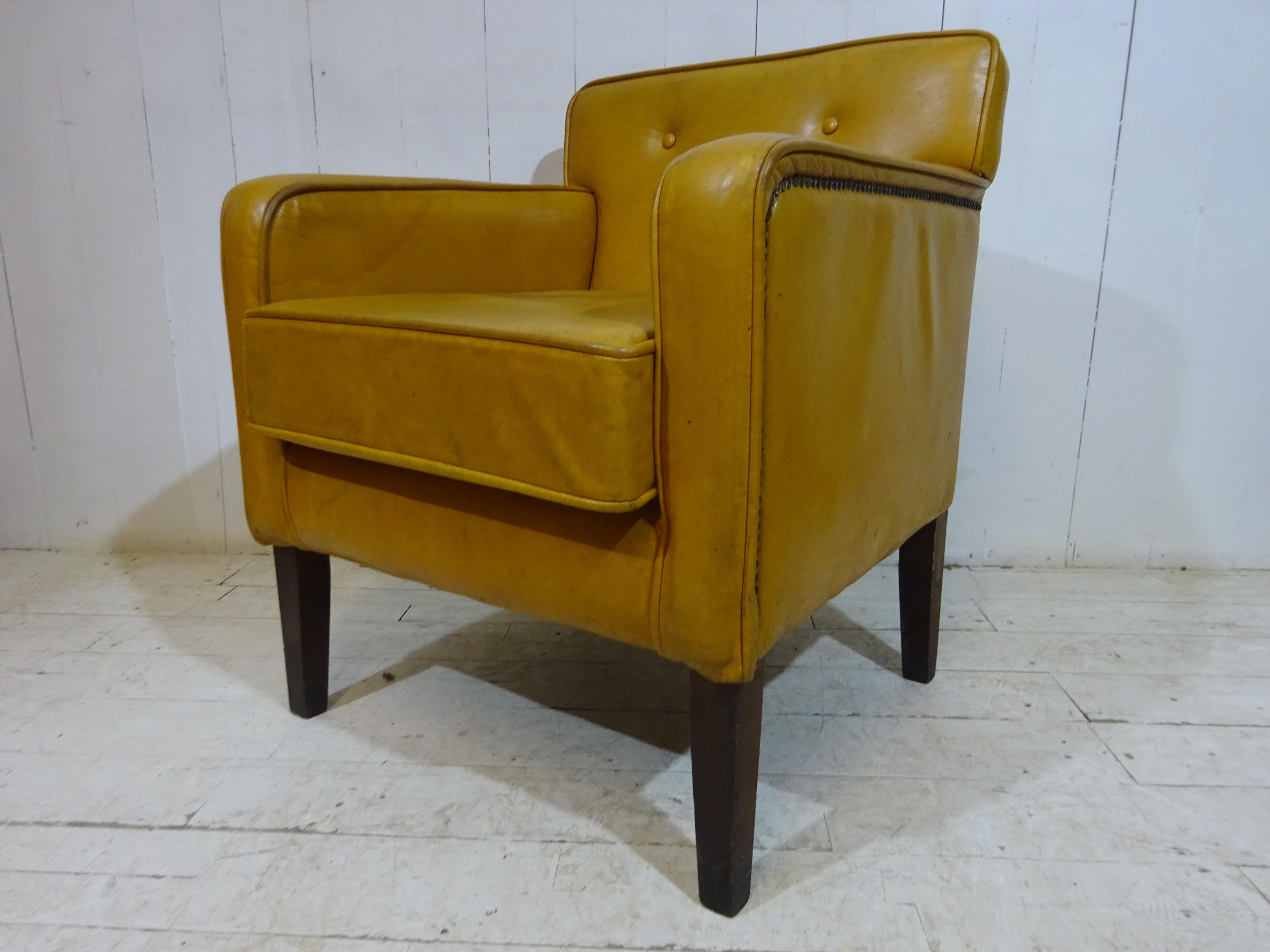 Midcentury Hotel Lounge Chair in Tan Leather 5